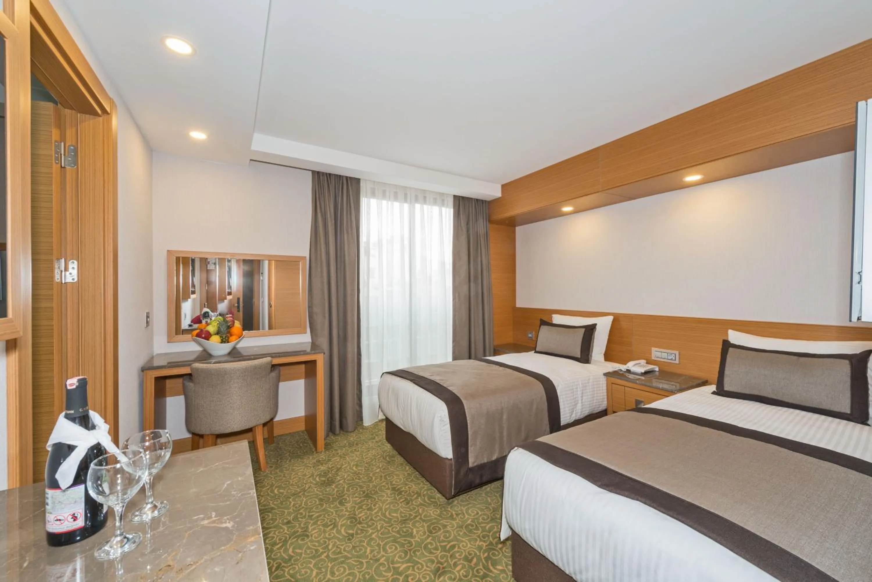 Photo of the whole room, Bed in Bisetun Hotel