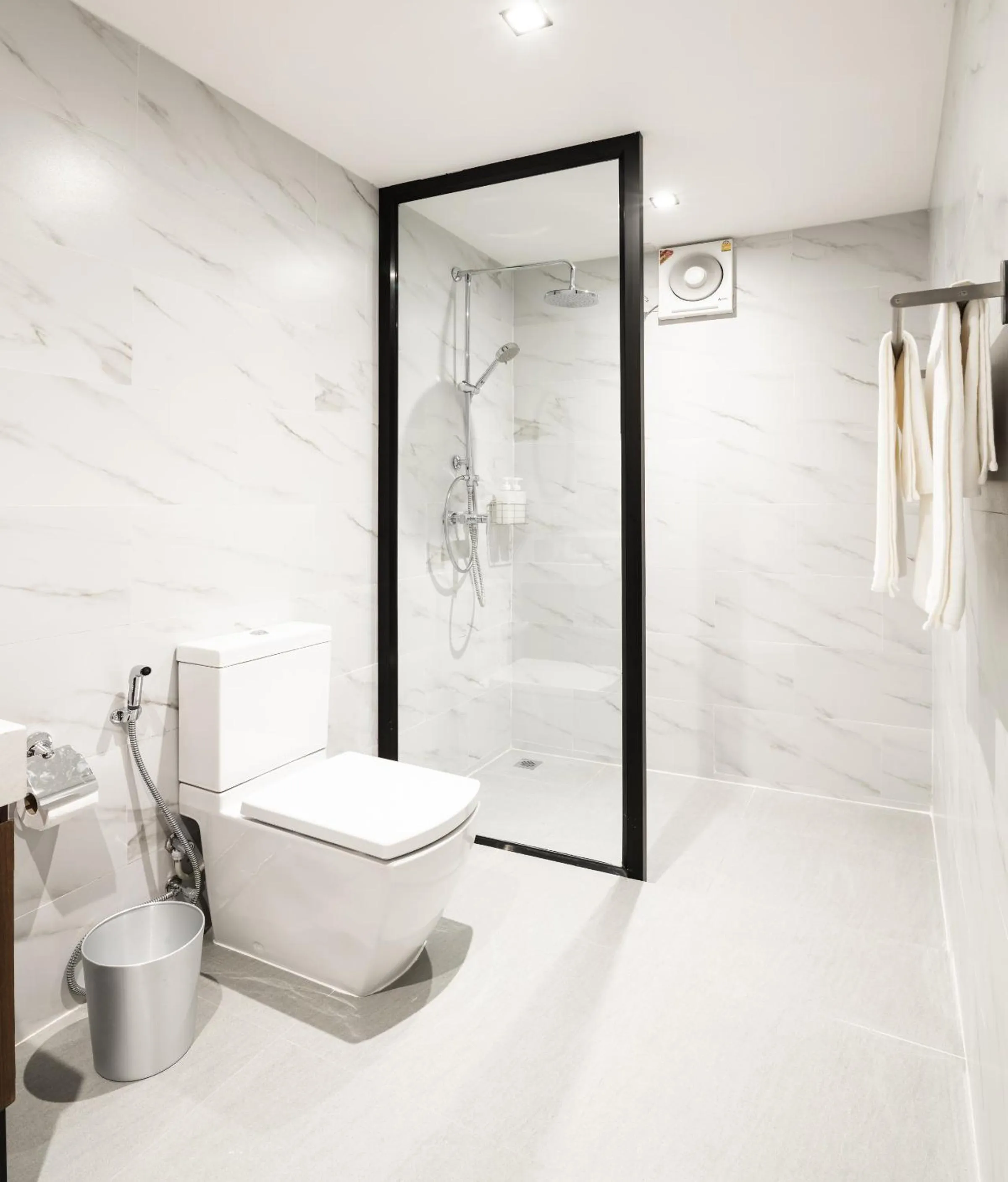 Shower in Warm Window Silom