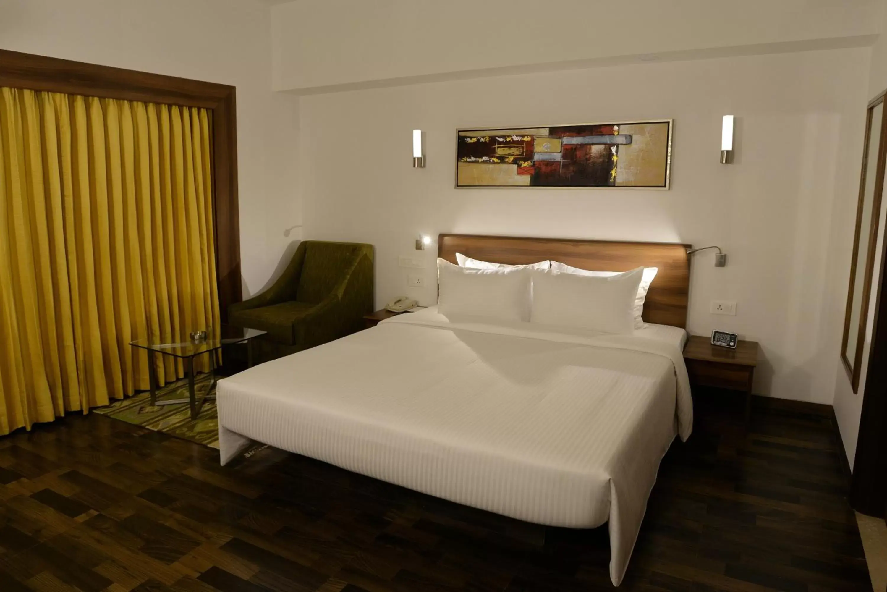 Bedroom, Bed in Lemon Tree Hotel Coimbatore