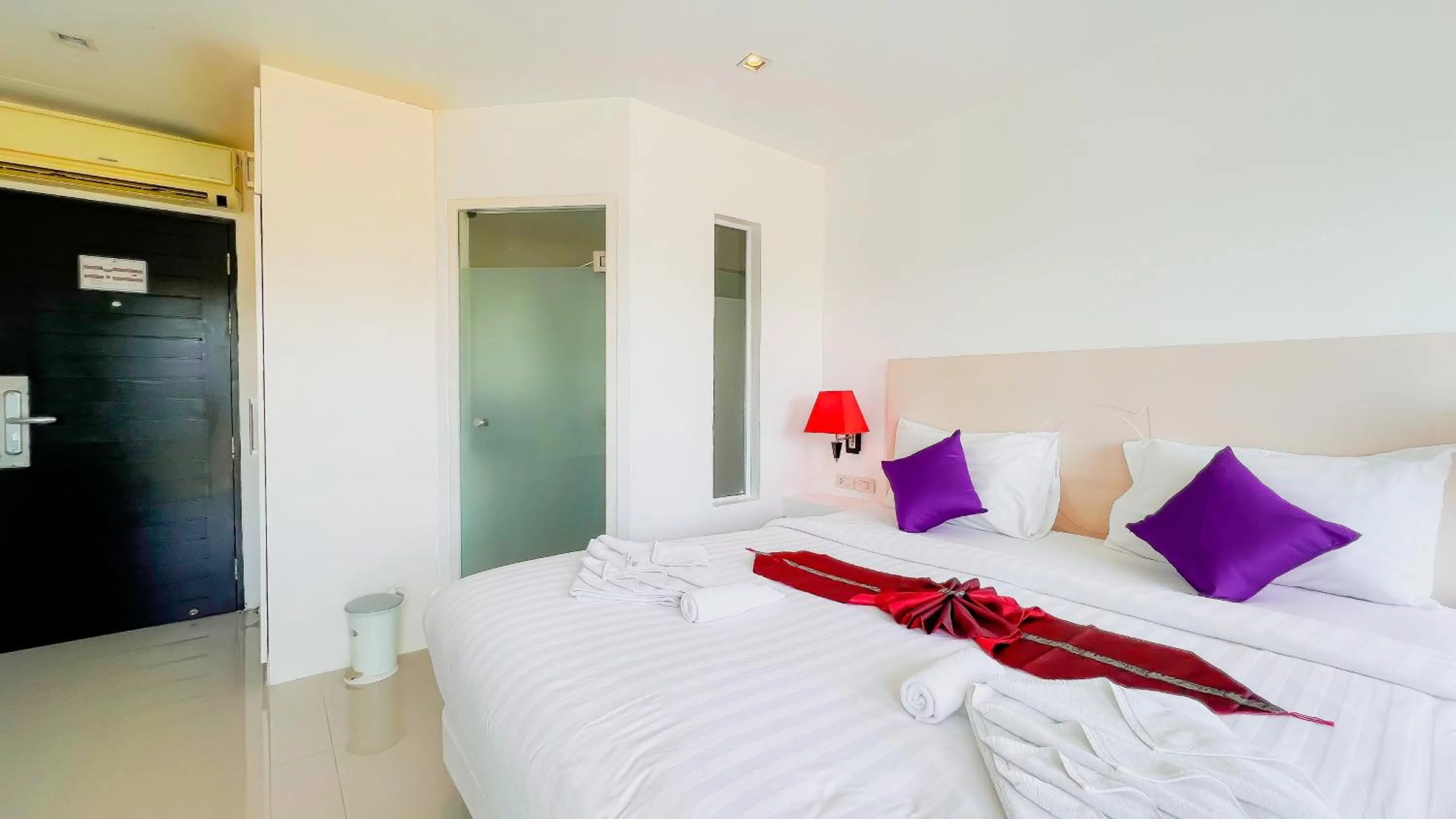 Bedroom, Bed in Grand Sunset Hotel Phuket