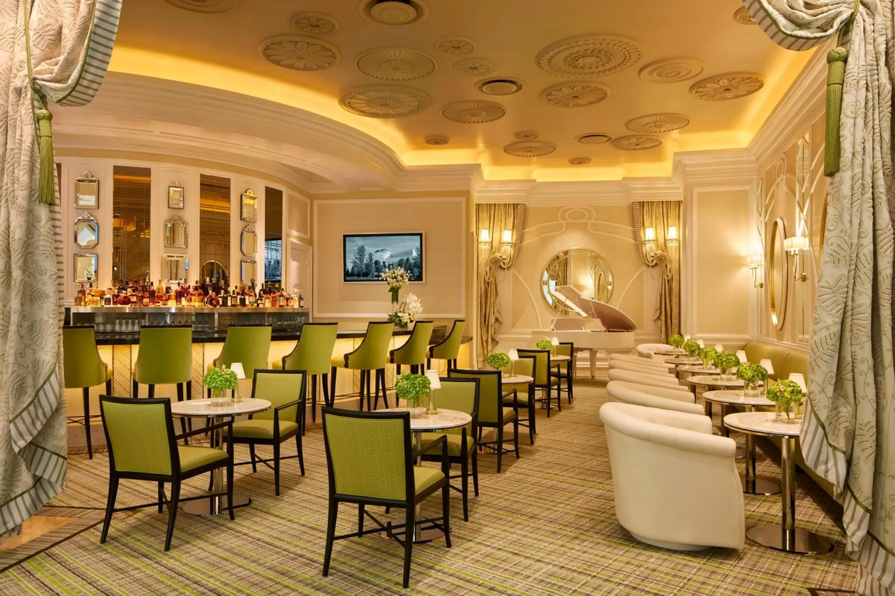 Restaurant/Places to Eat in Encore Boston Harbor