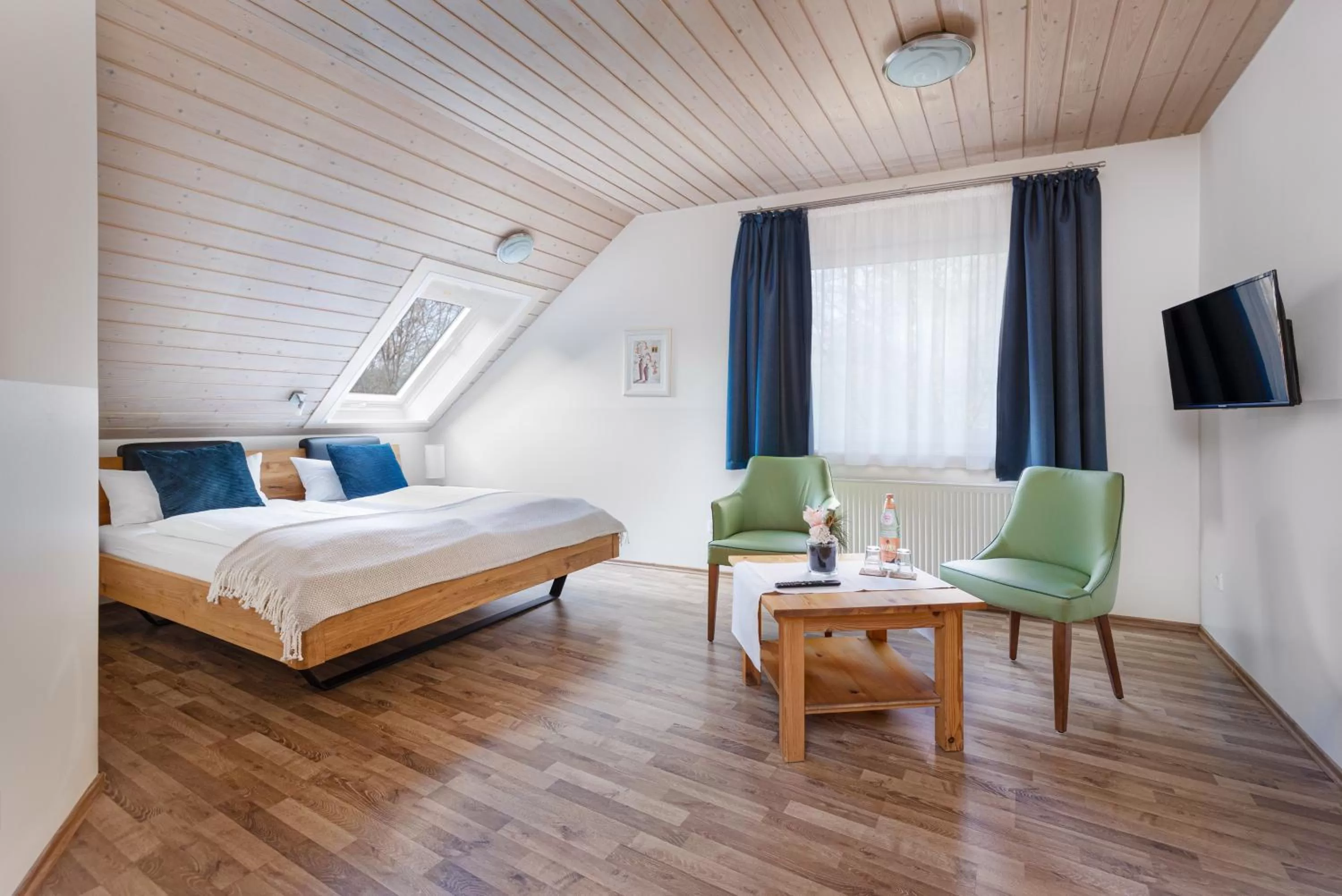 Photo of the whole room, Bed in Haus Biederstaedt & LivJana