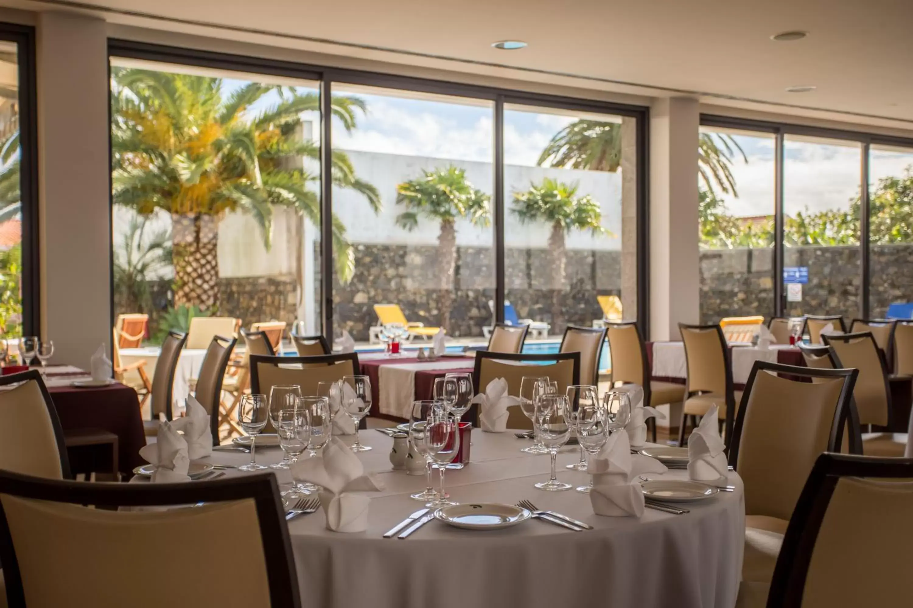 Restaurant/Places to Eat in Antillia Hotel