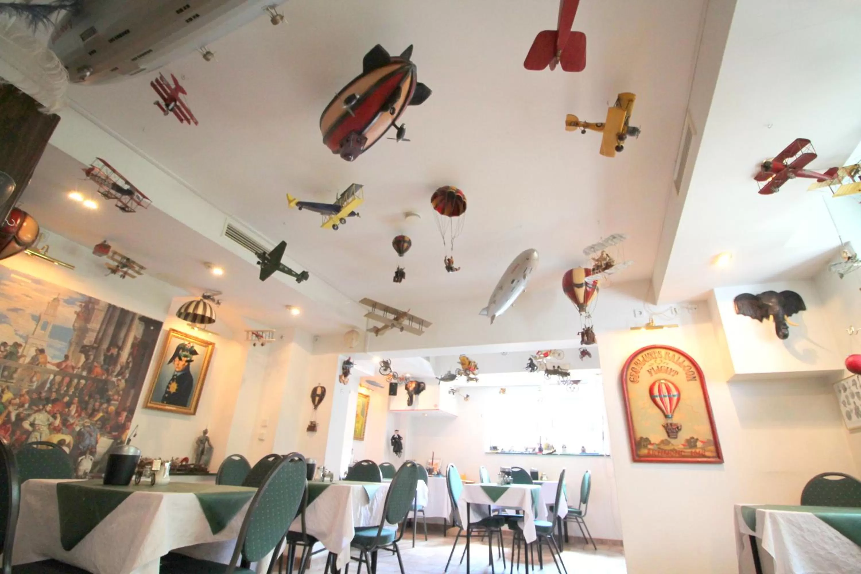 Restaurant/places to eat in Hotel Zu den Linden