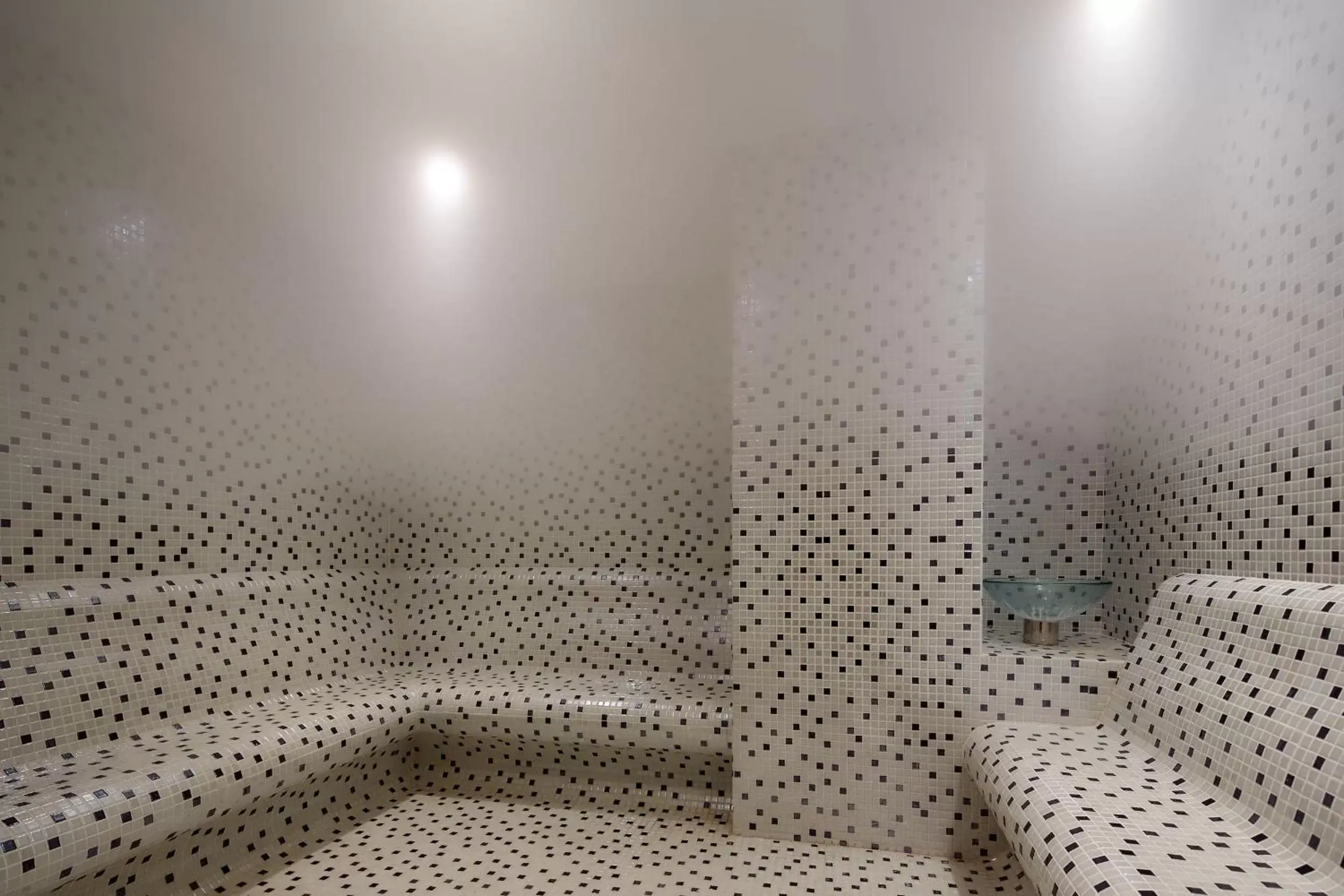 Steam room in Novotel Konya