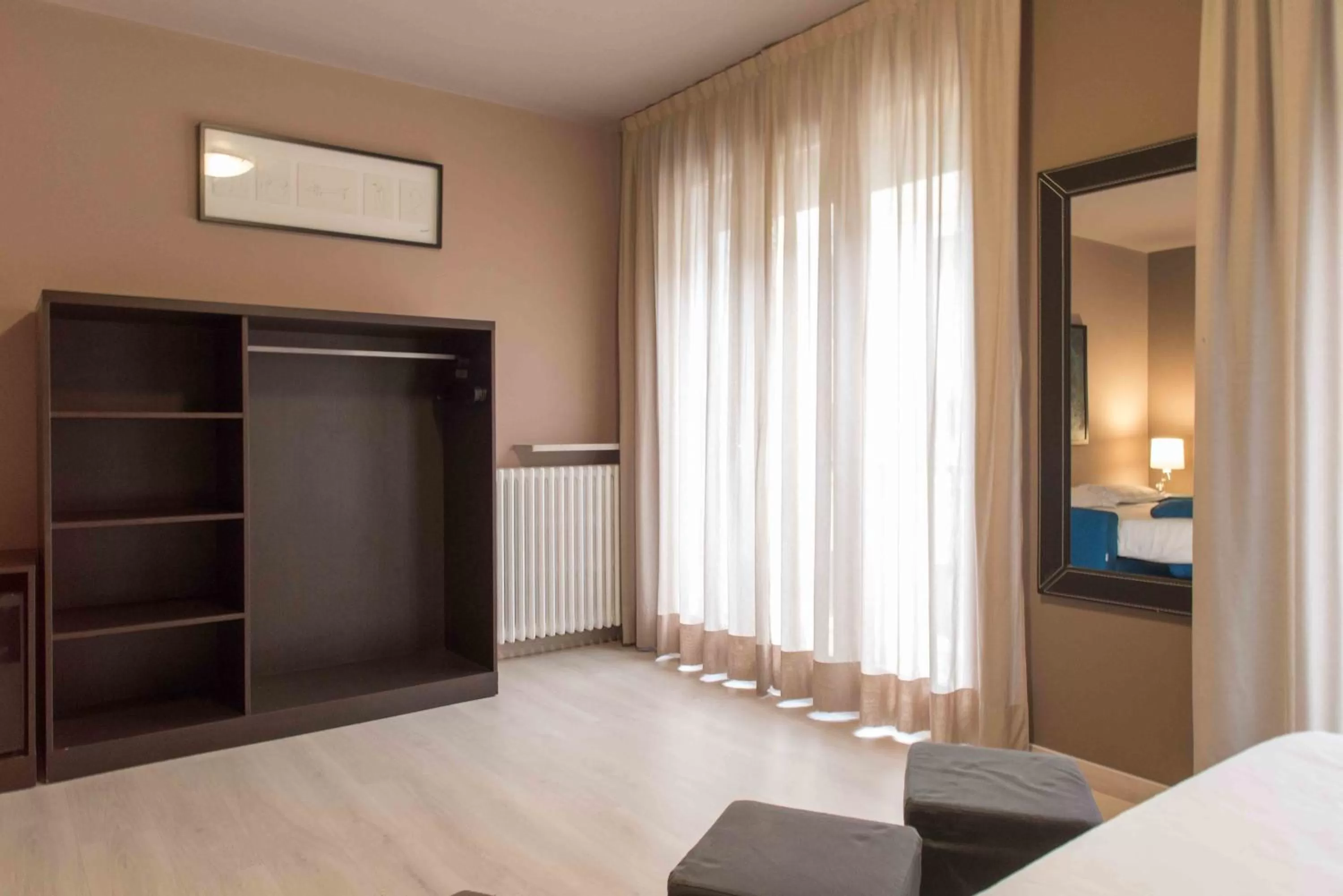 Photo of the whole room, Bed in M14 Hotel & Spa