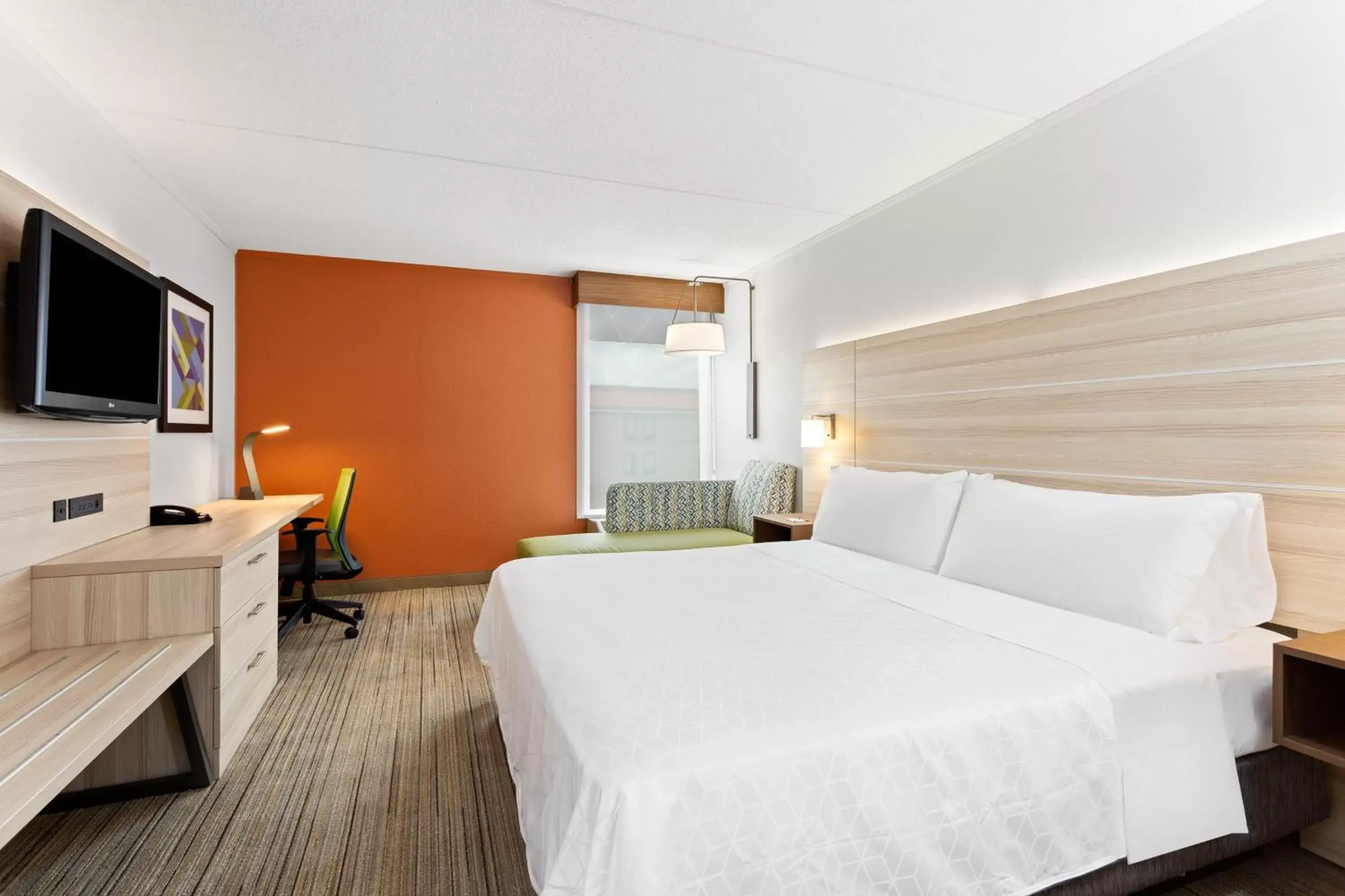 Photo of the whole room, Bed in Holiday Inn Express Hopewell - Fort Lee Area, an IHG Hotel