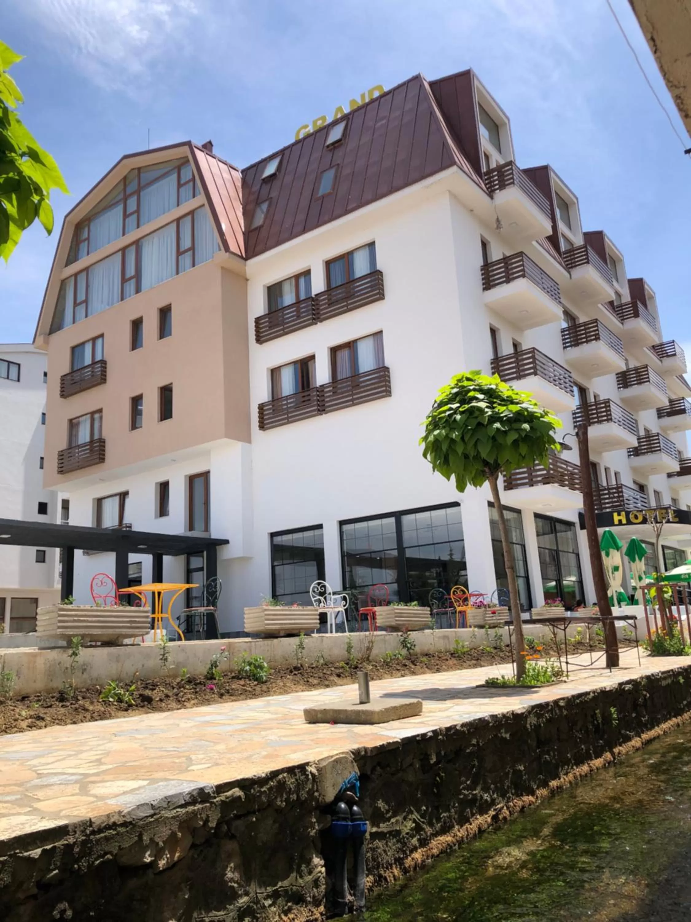 Property Building in Grand Hotel Pogradec