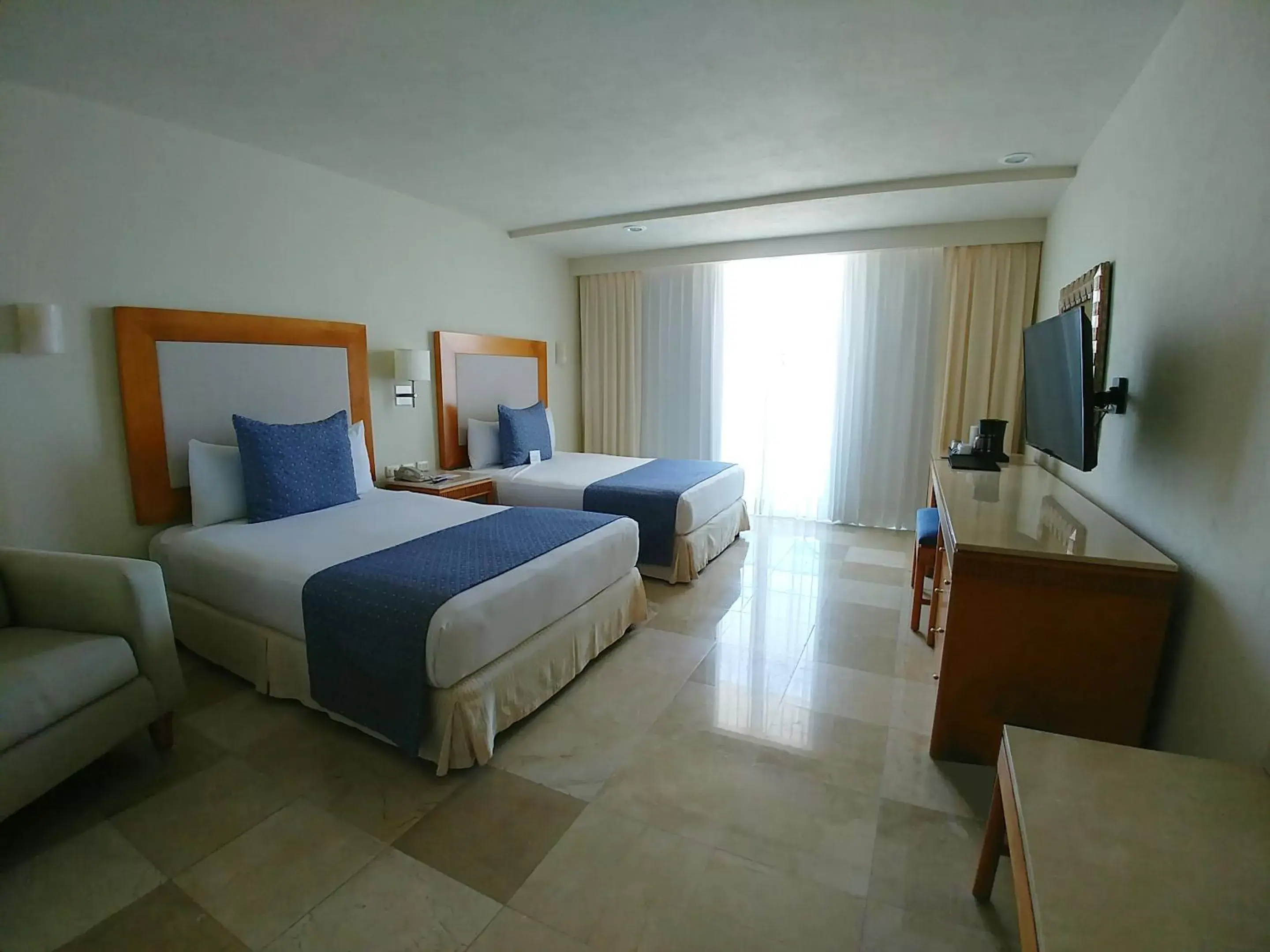 Photo of the whole room in Grand Park Royal Cozumel