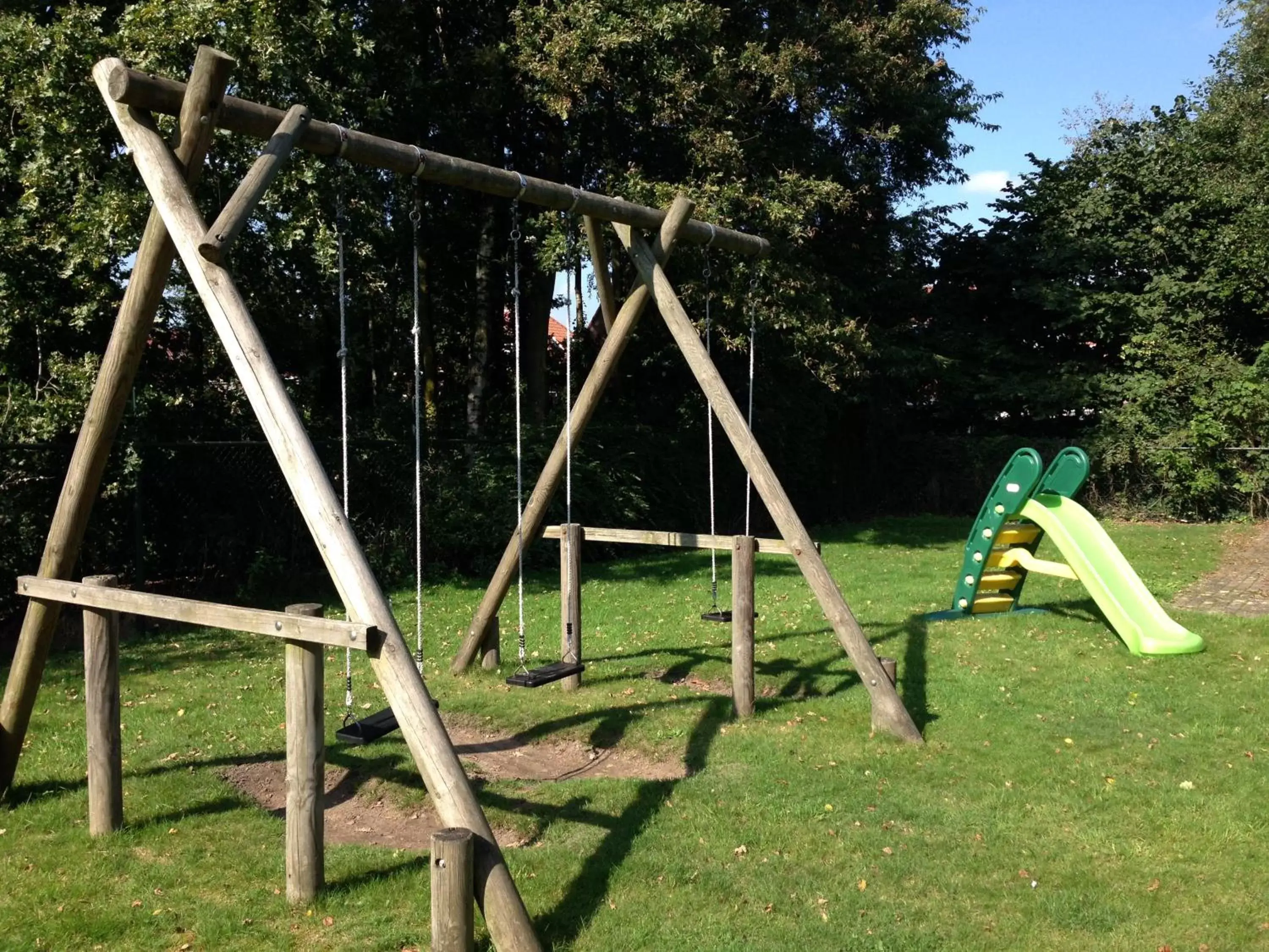 Garden, Children's Play Area in Hotel Buenos