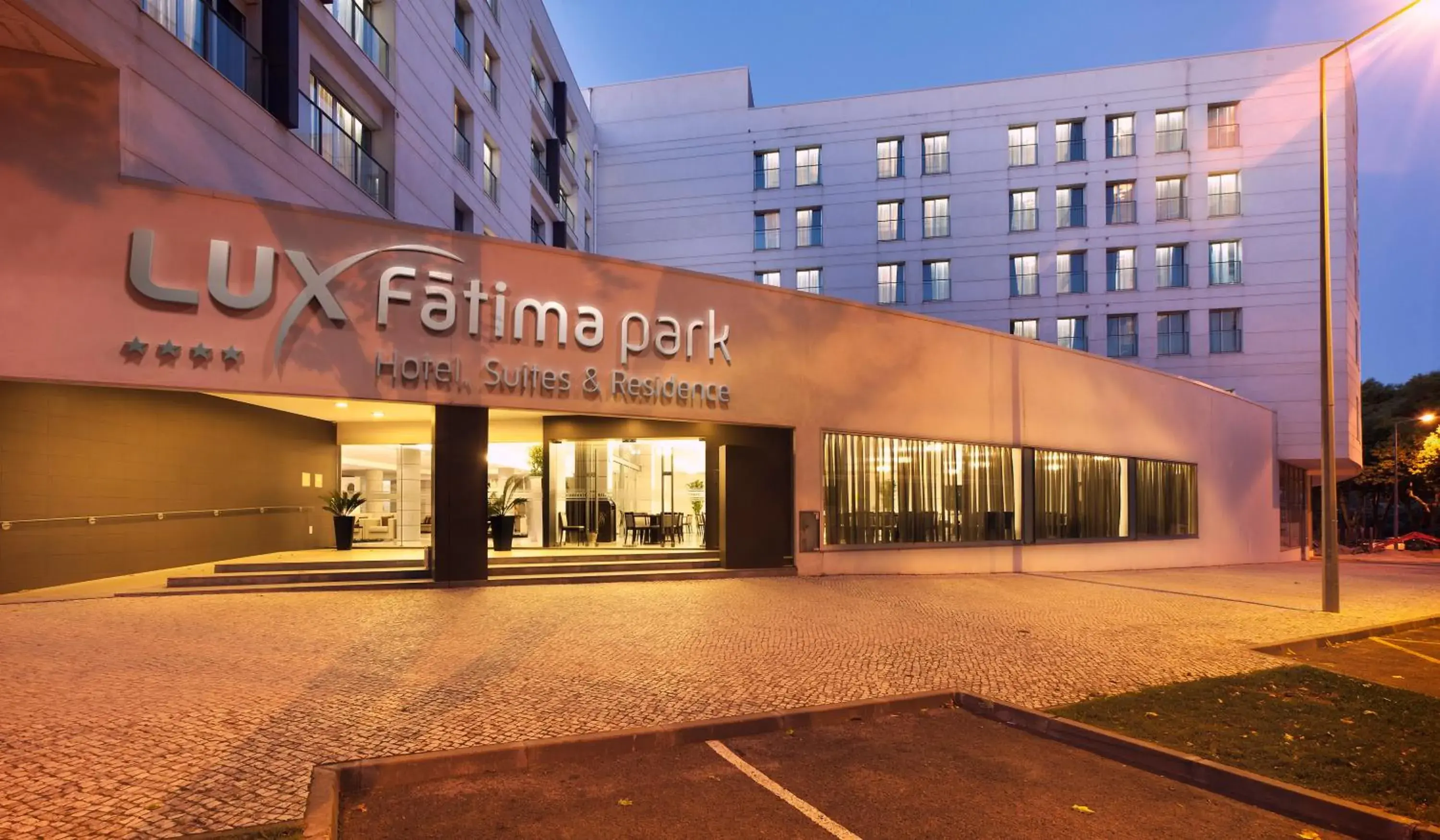 Facade/entrance, Property Building in Lux Fatima Park - Hotel, Suites & Residence