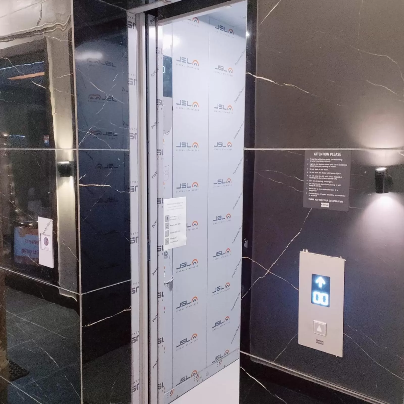 elevator in Hotel Luxuria