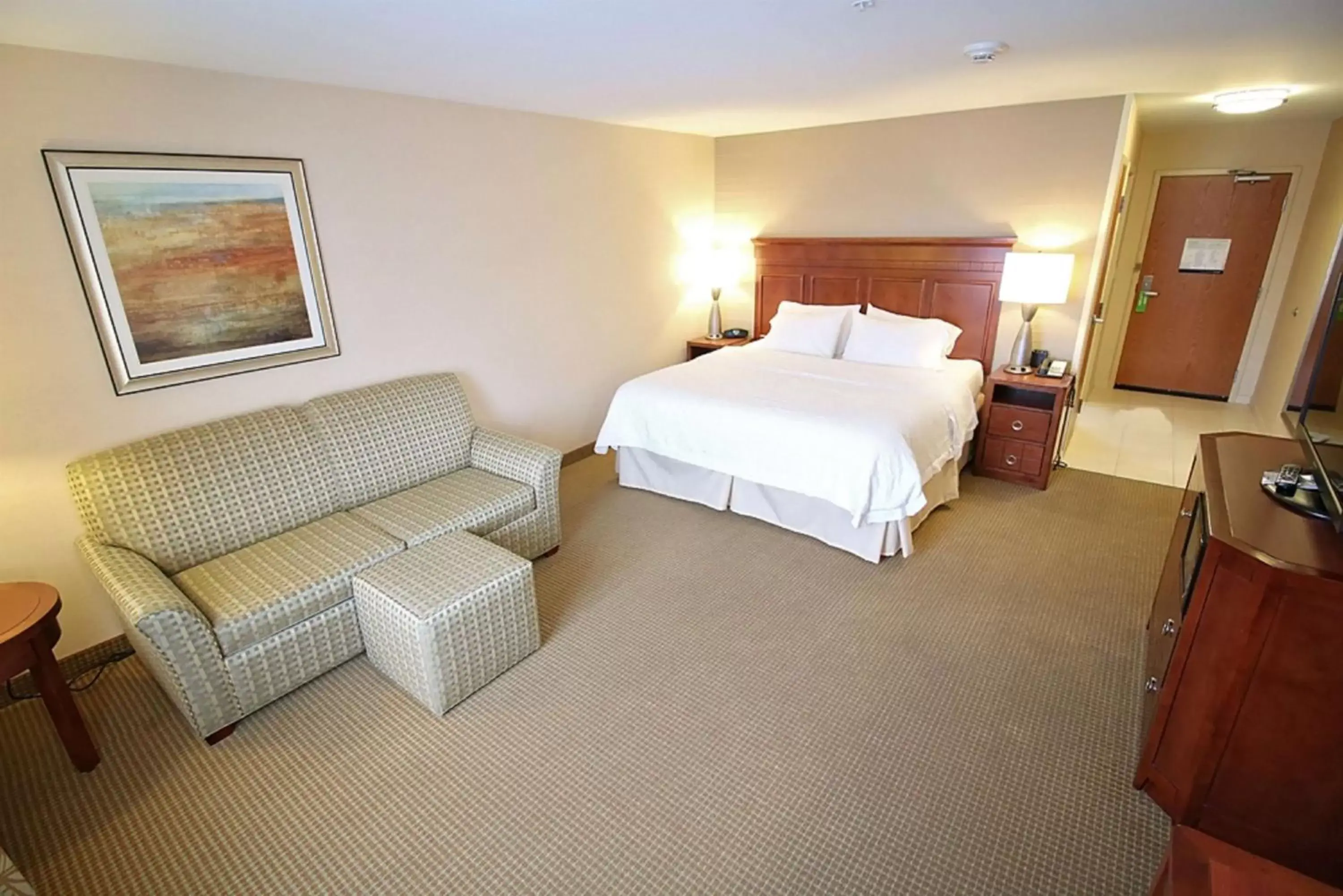 Bed in Hampton Inn Detroit/Auburn Hills-North