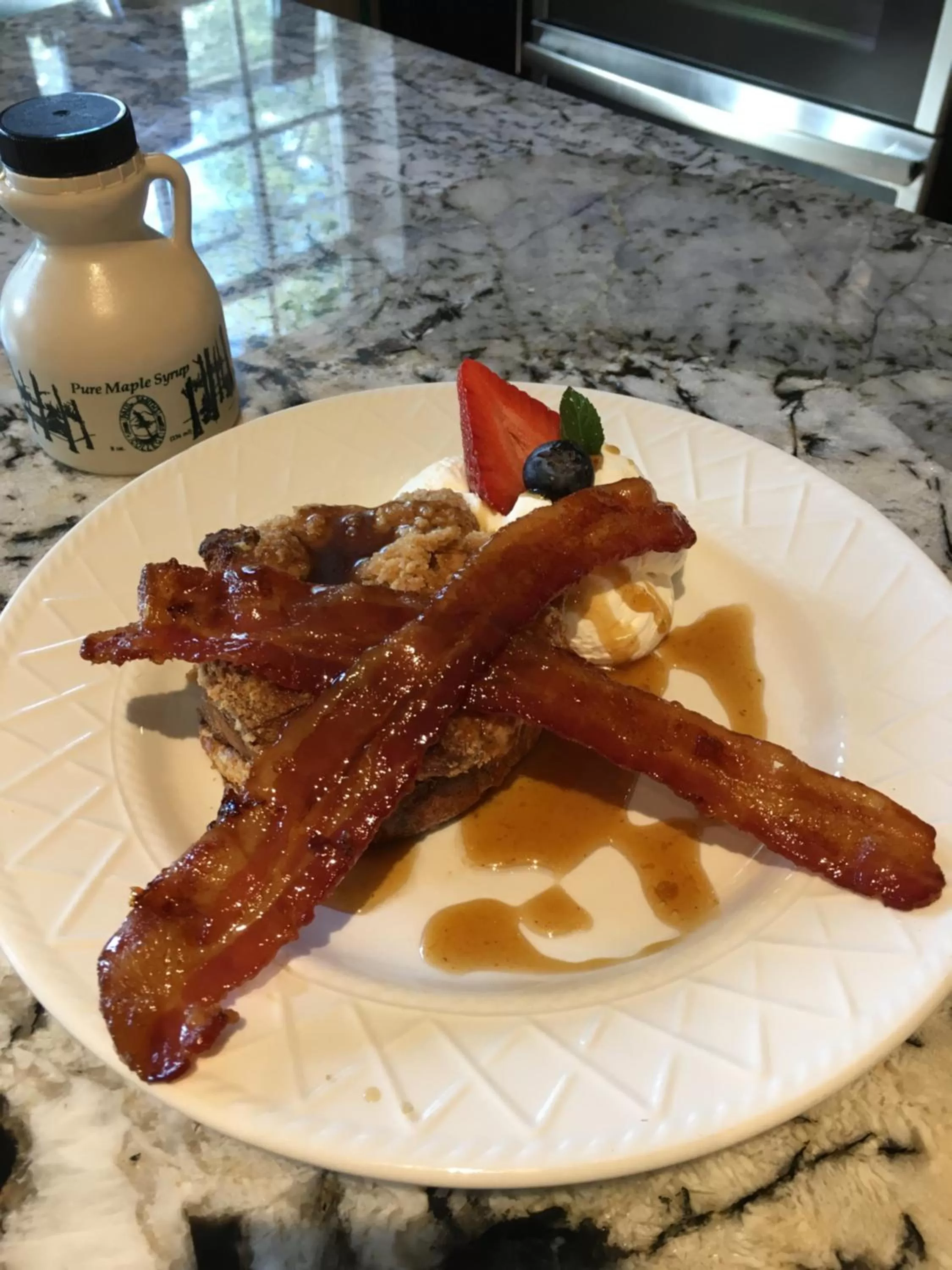 Property building, Food in Grafton Lodge