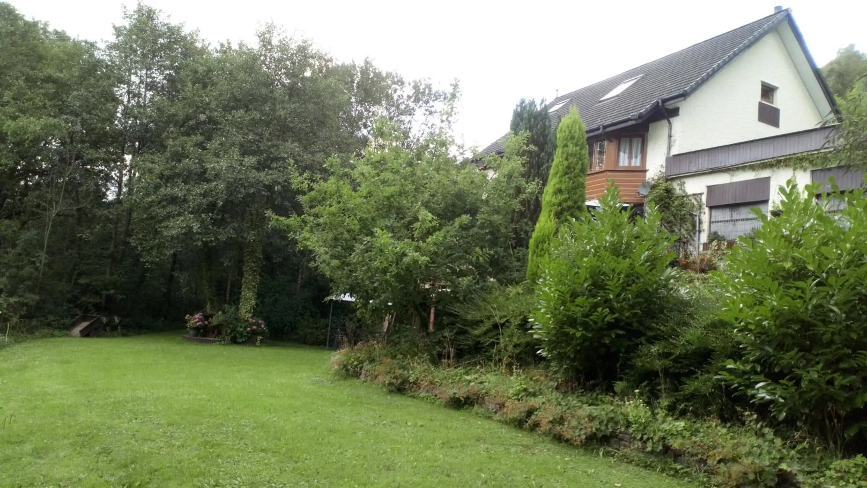 Garden, Property Building in Cilbrwyn