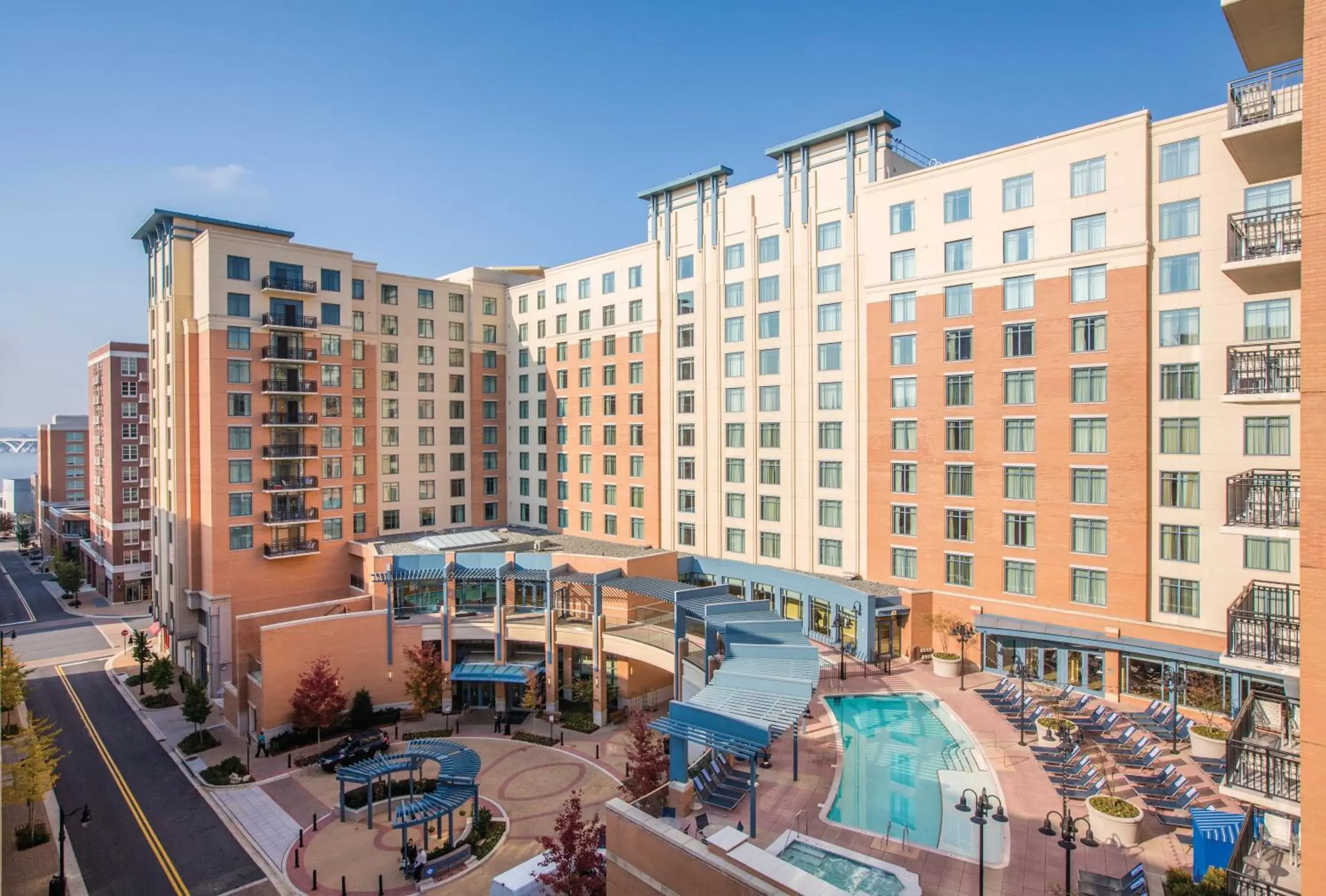 Property building, Pool View in Club Wyndham National Harbor