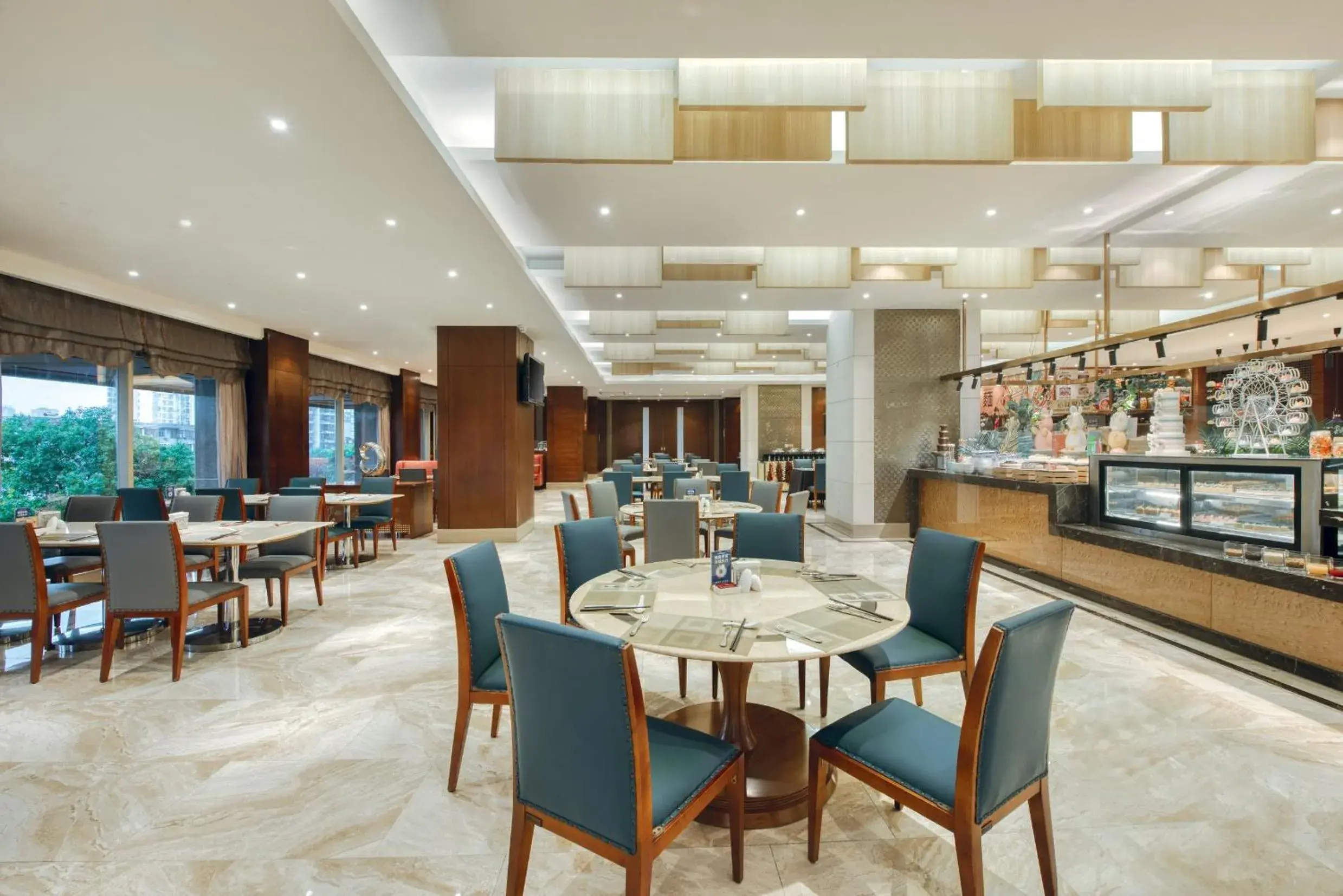 Restaurant/places to eat in Crowne Plaza Nanchang Riverside by IHG Restaurant/places to eat in Crowne Plaza Nanchang Riverside by IHG