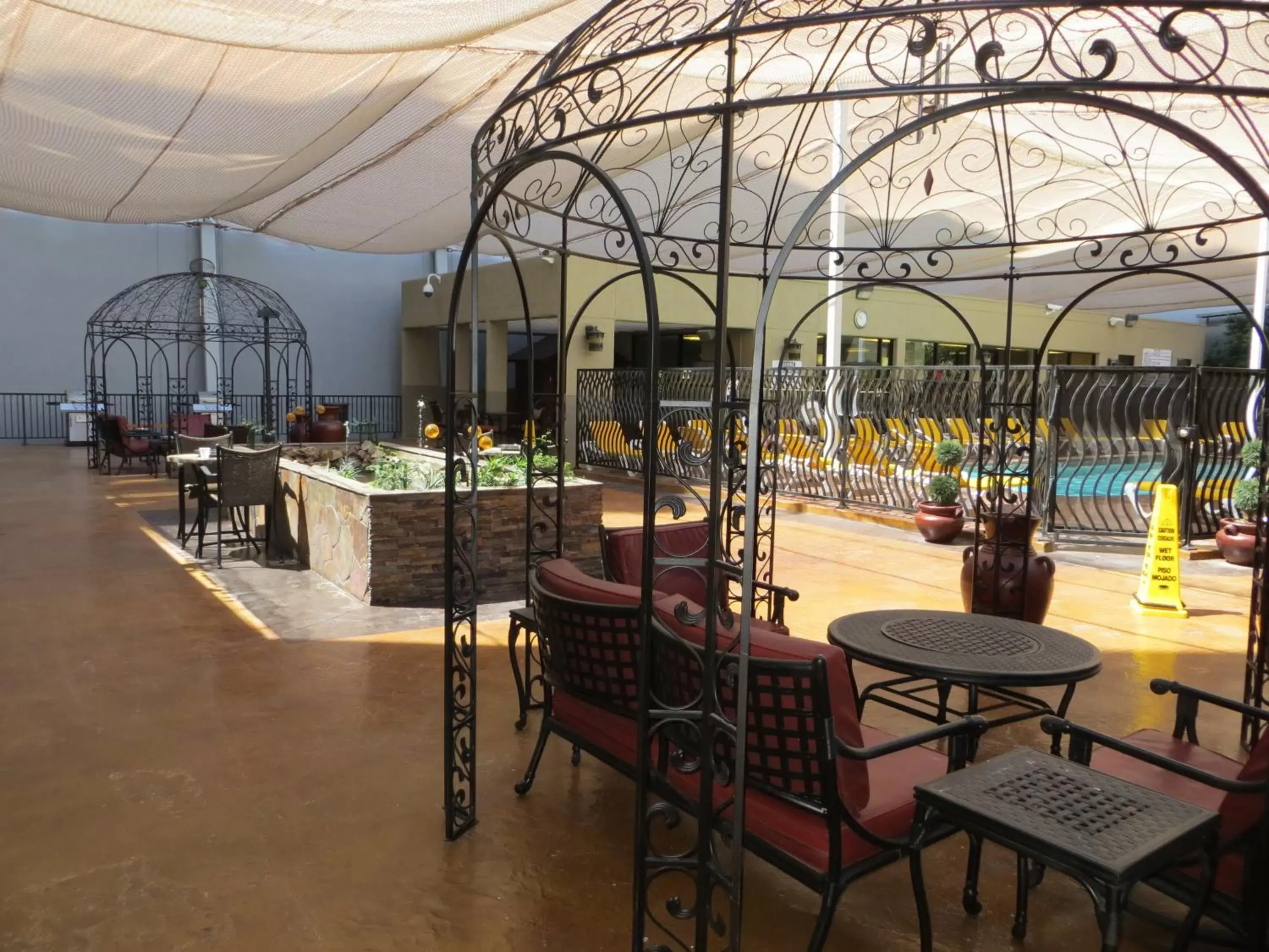 Patio, Restaurant/Places to Eat in Jockey Resort Suites Center Strip