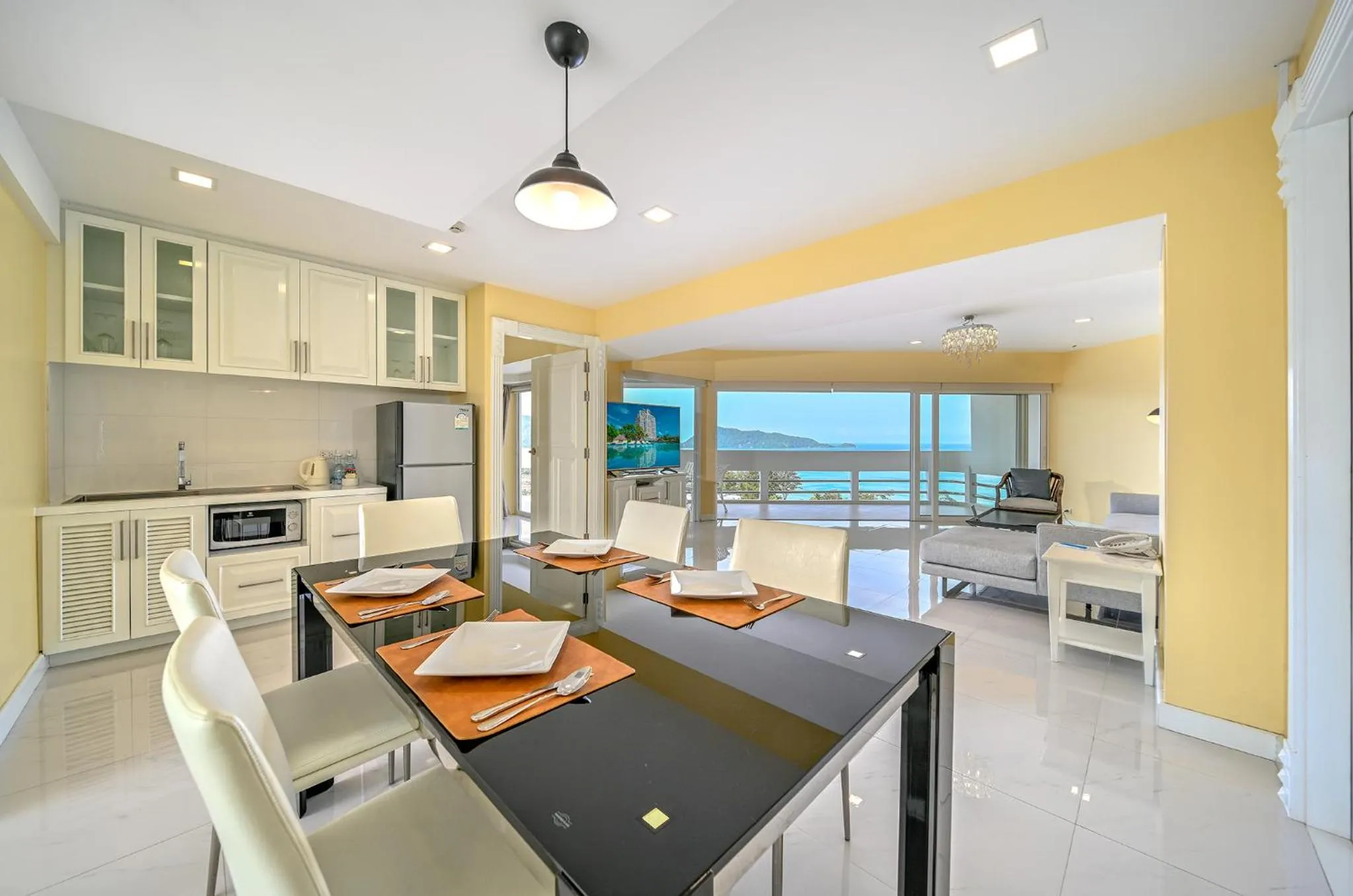 Dining area in Andaman Beach Suites Hotel, Patong Phuket
