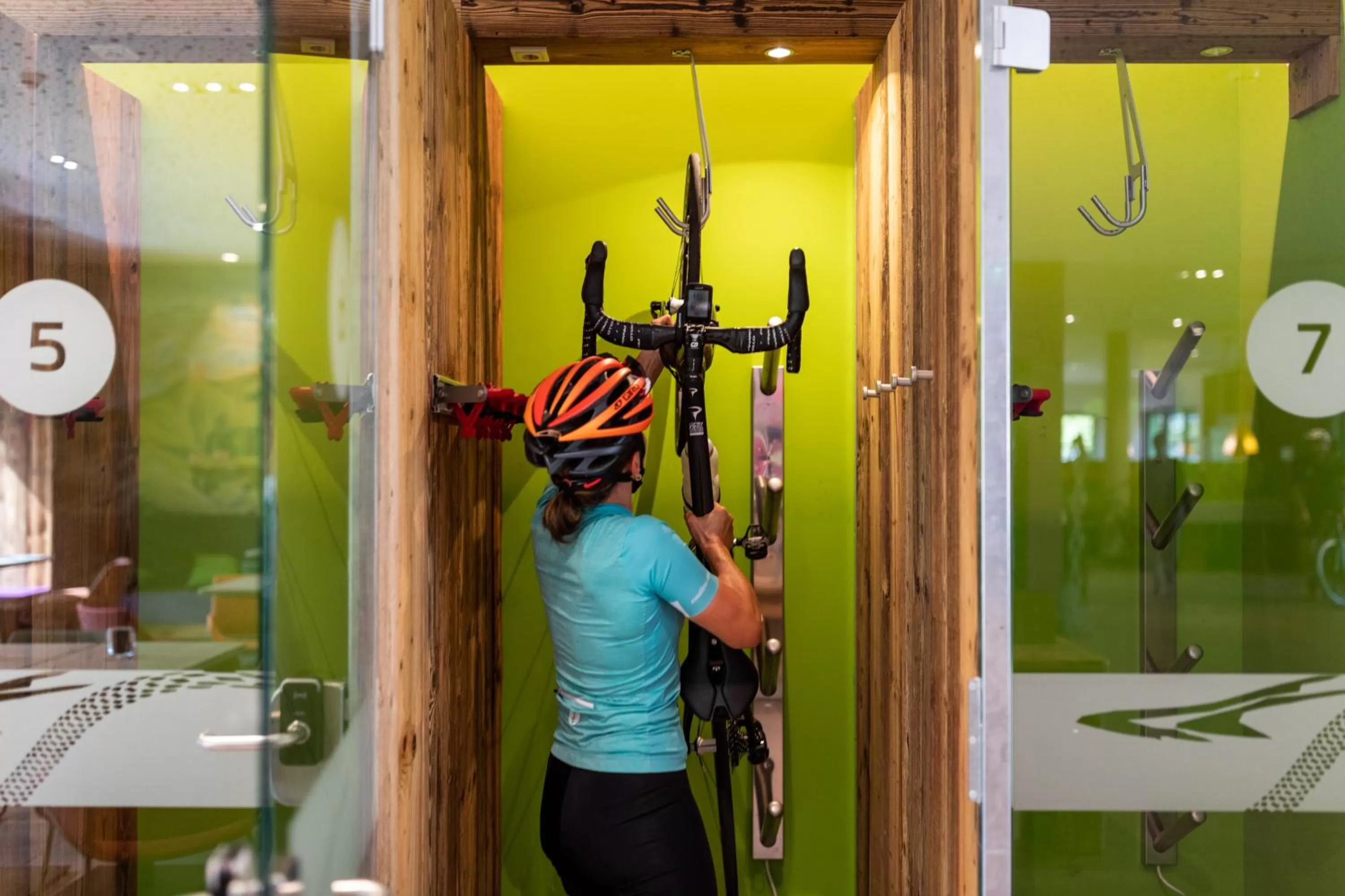 Lounge or bar in Explorer Hotel Garmisch