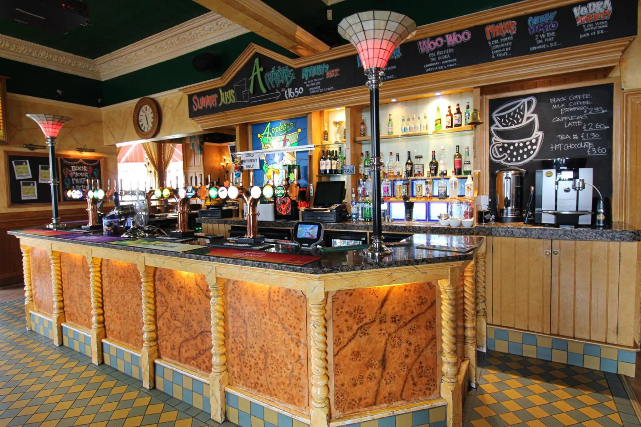 Restaurant/places to eat in The Heritage Hotel