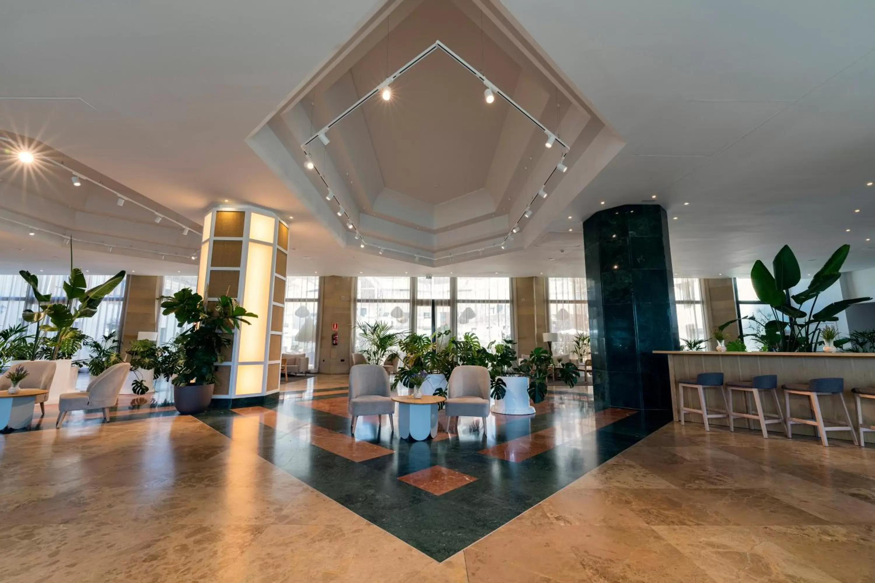 Seating area, Lobby/Reception in Hotel Antequera Hills