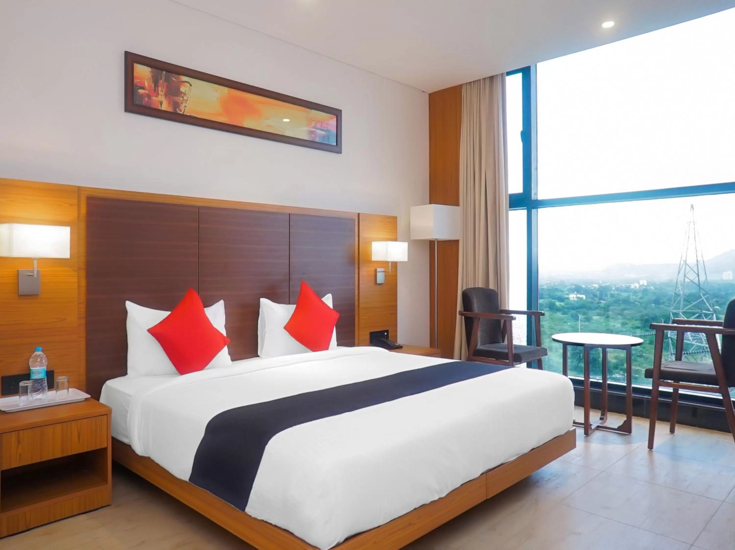 Bedroom, Bed in Grand Tamanna Hotel