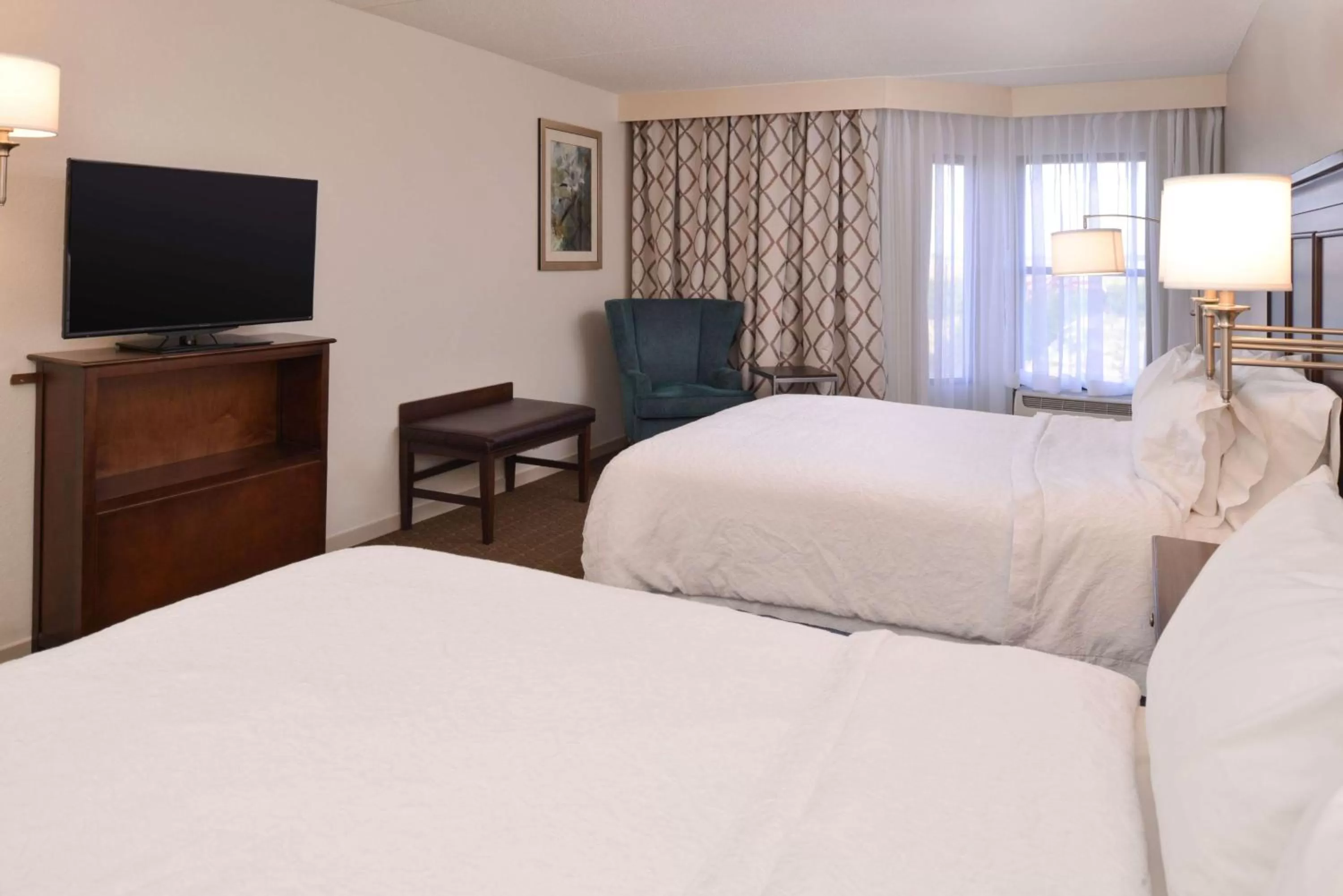 Bed in Hampton Inn & Suites Pueblo-Southgate