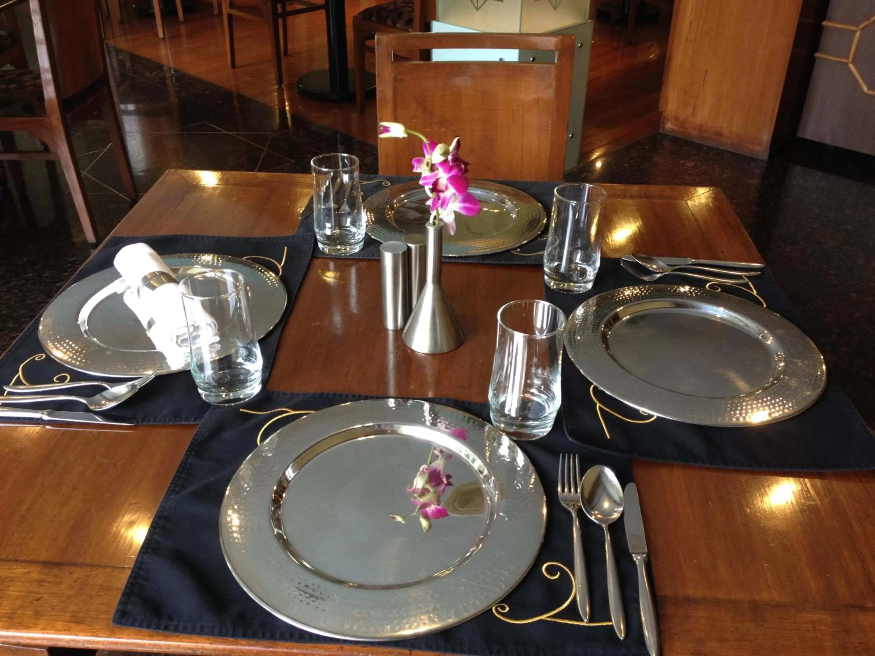 Restaurant/places to eat in Blue Diamond Pune IHCL SeleQtions