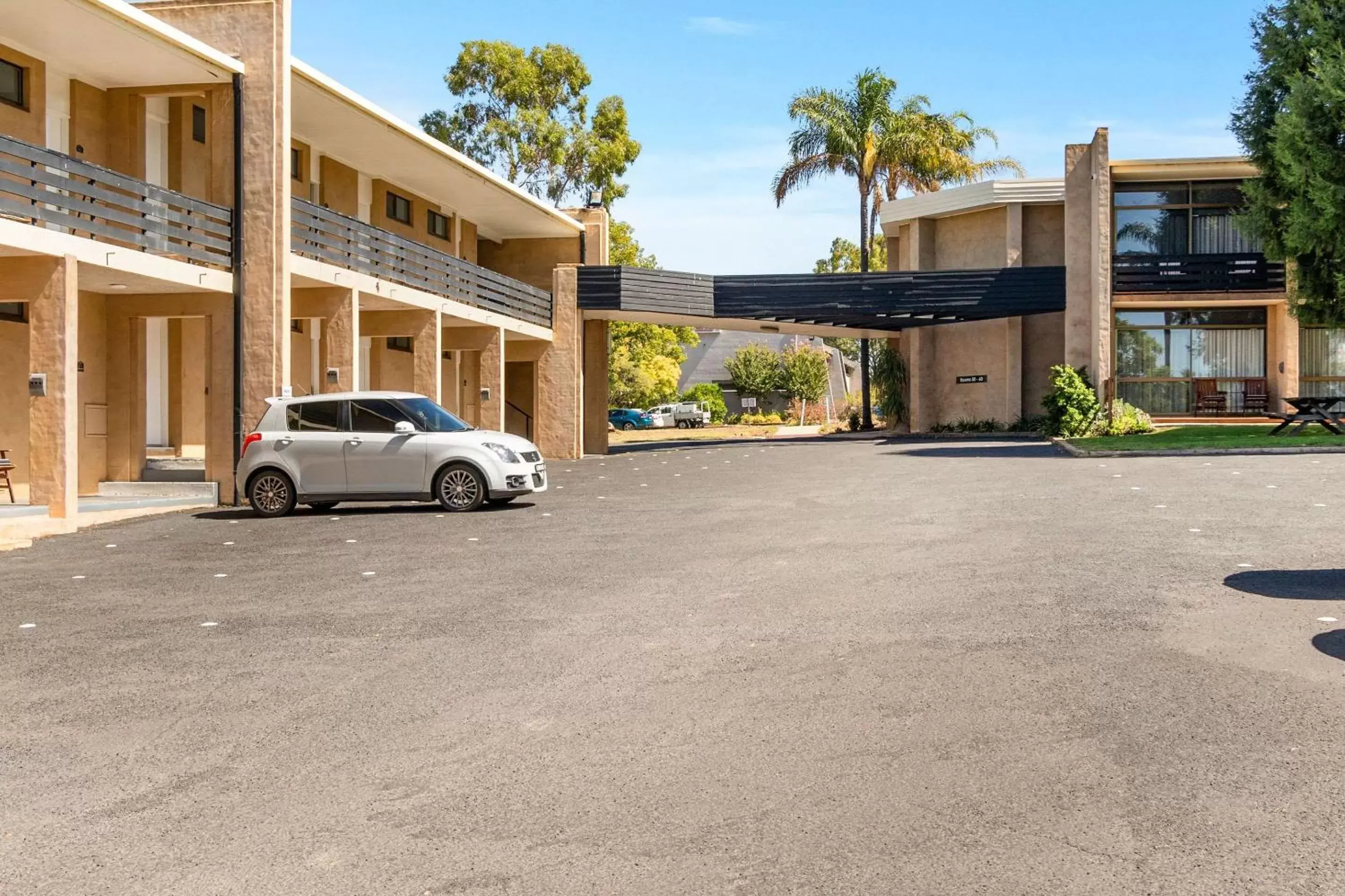 Property Building in Quality Inn Dubbo International