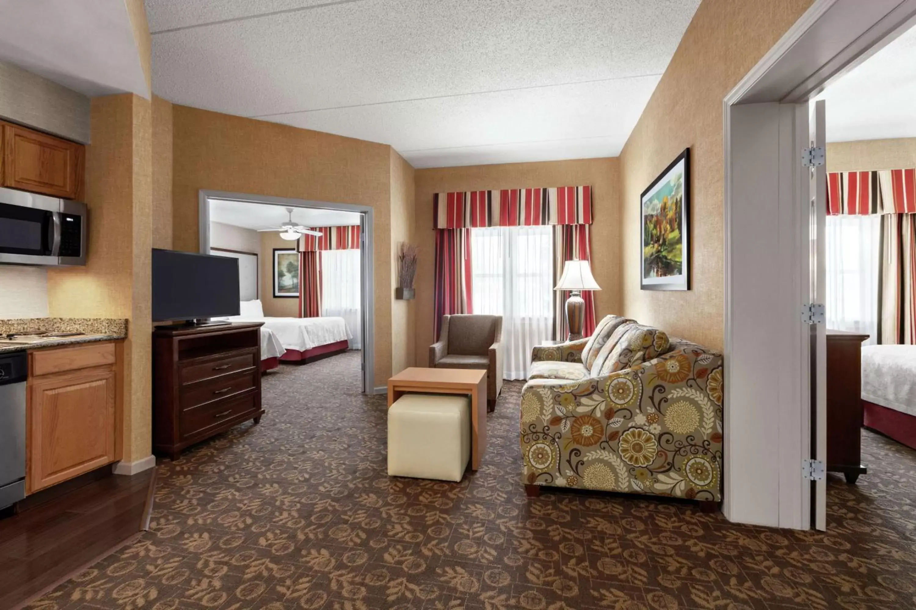 Bedroom, Seating Area in Homewood Suites Syracuse-Liverpool