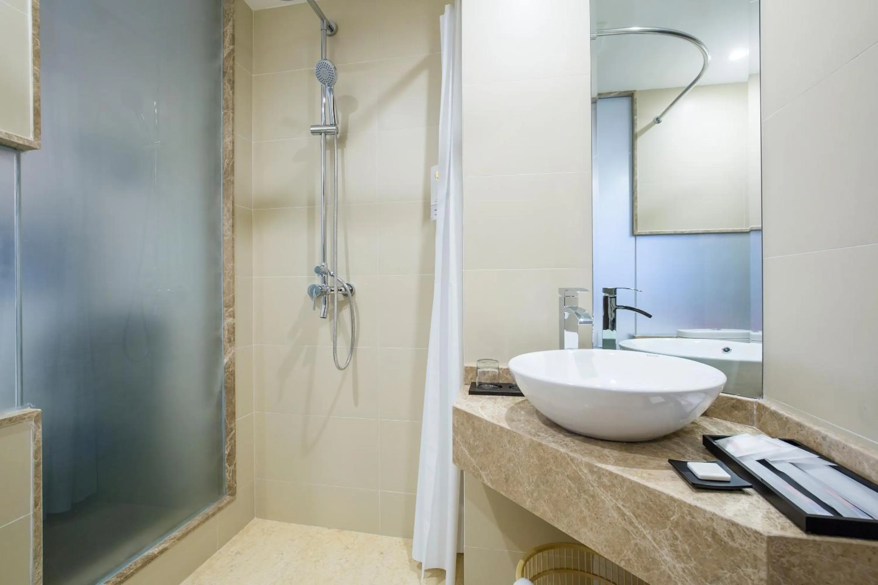 Toilet in Shanghai Former French Concession Garden Hotel