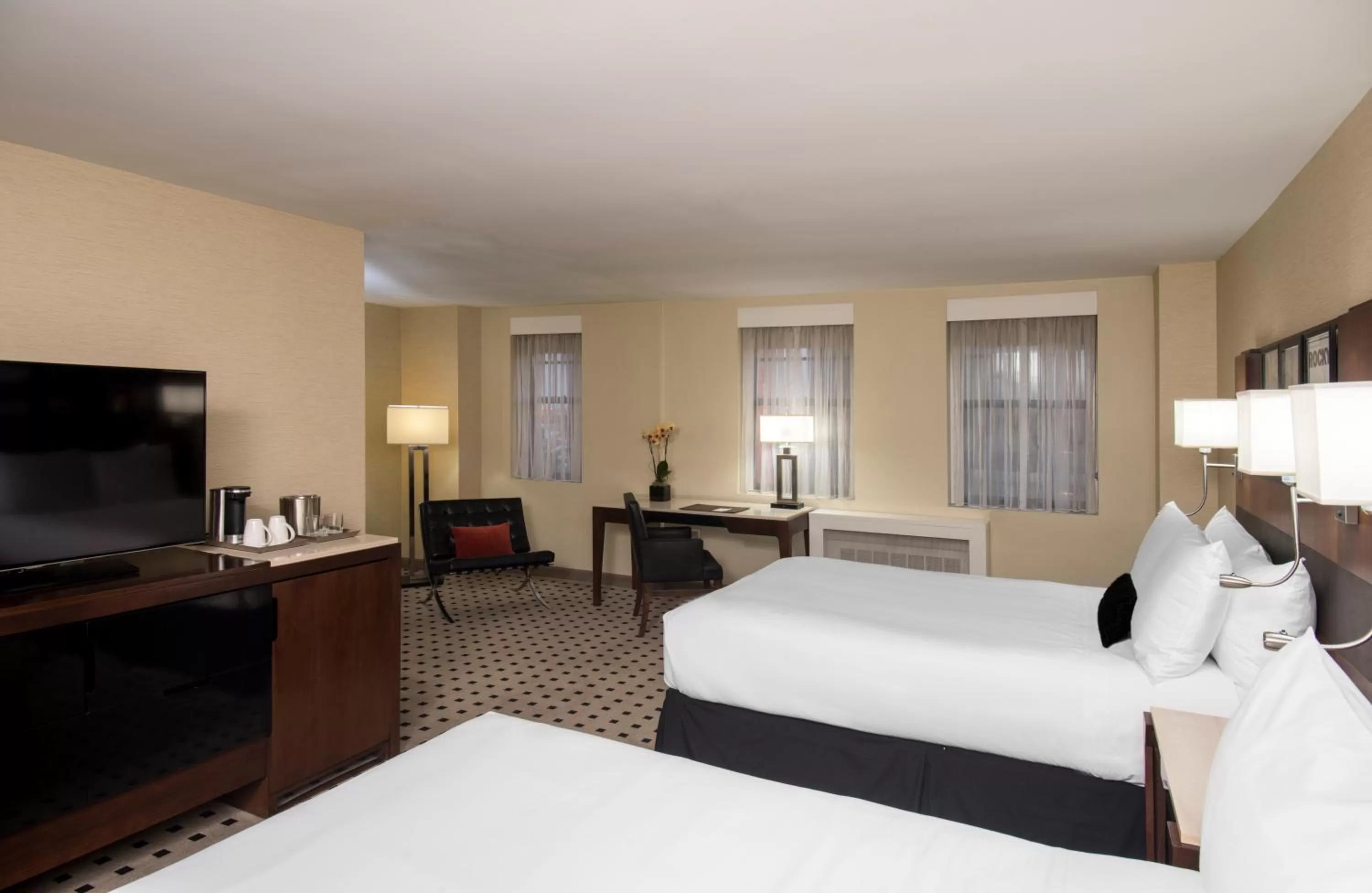 Bed in The Warwick Hotel Rittenhouse Square Philadelphia