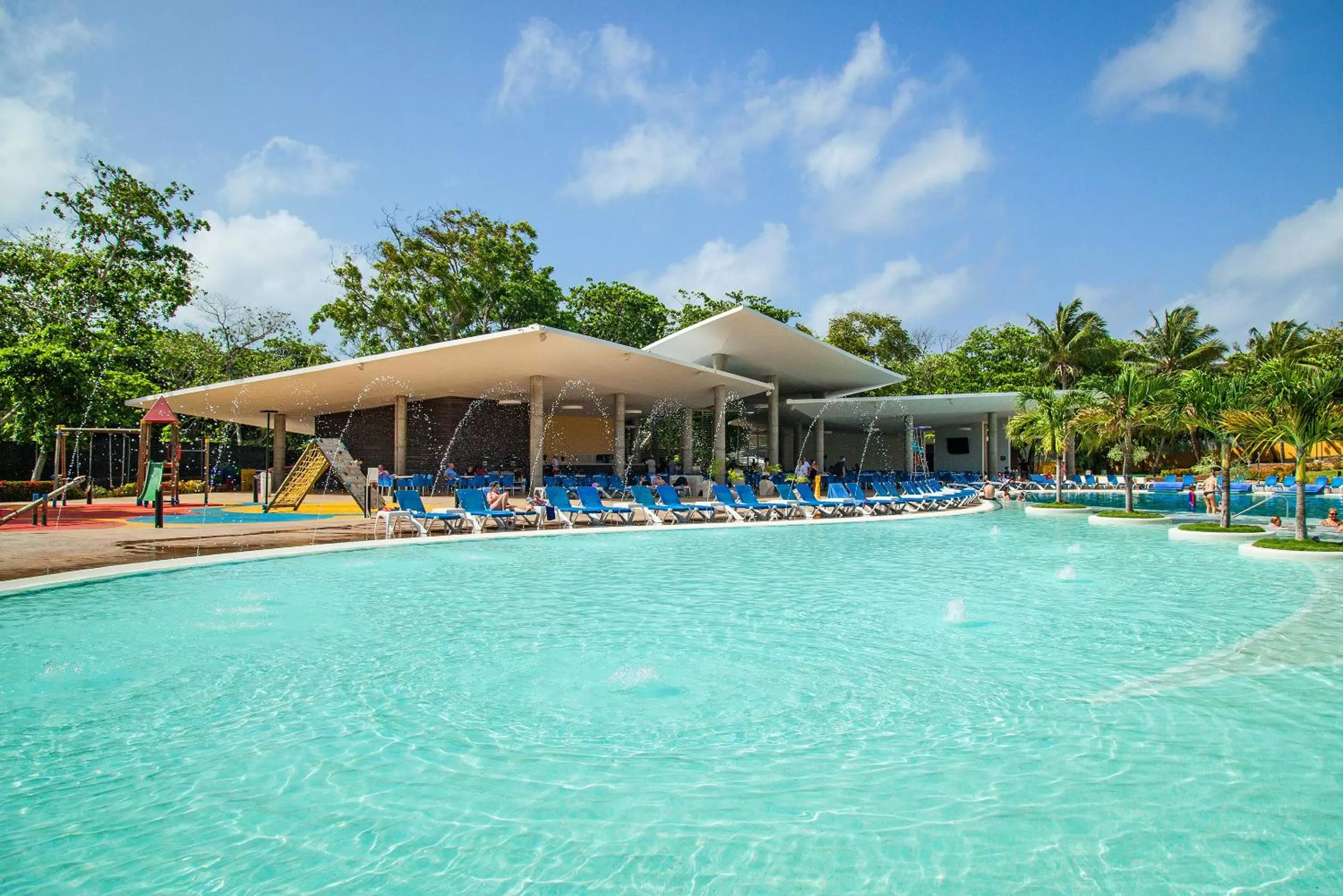 Swimming pool in Sol Caribe Campo All Inclusive