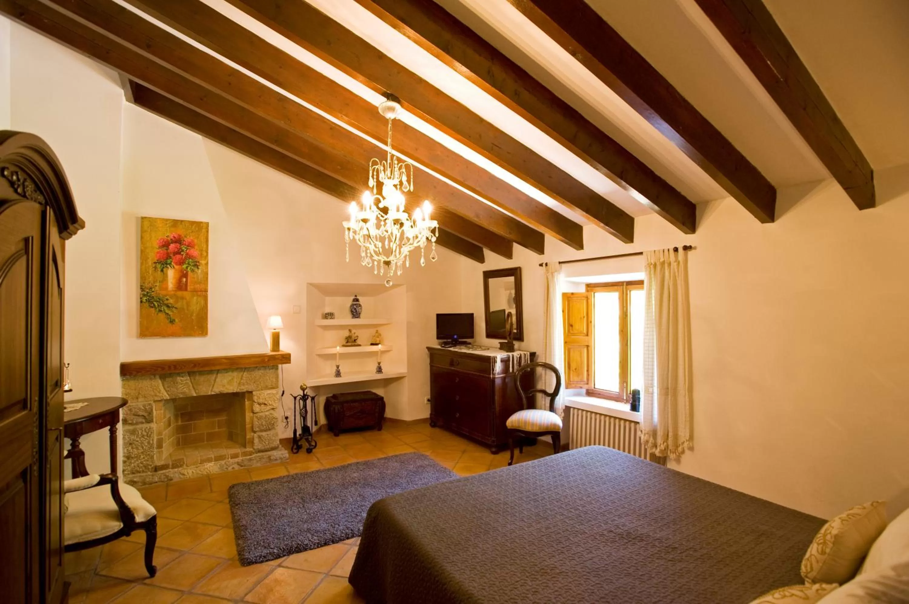 Photo of the whole room, Bed in Sa Vall Valldemossa