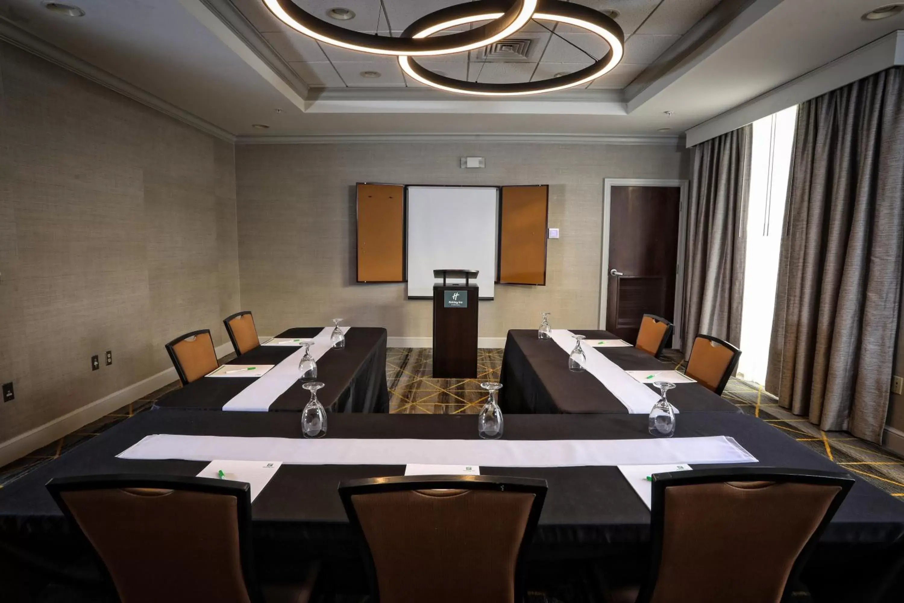 Meeting/conference room in Holiday Inn Statesboro-University Area, an IHG Hotel