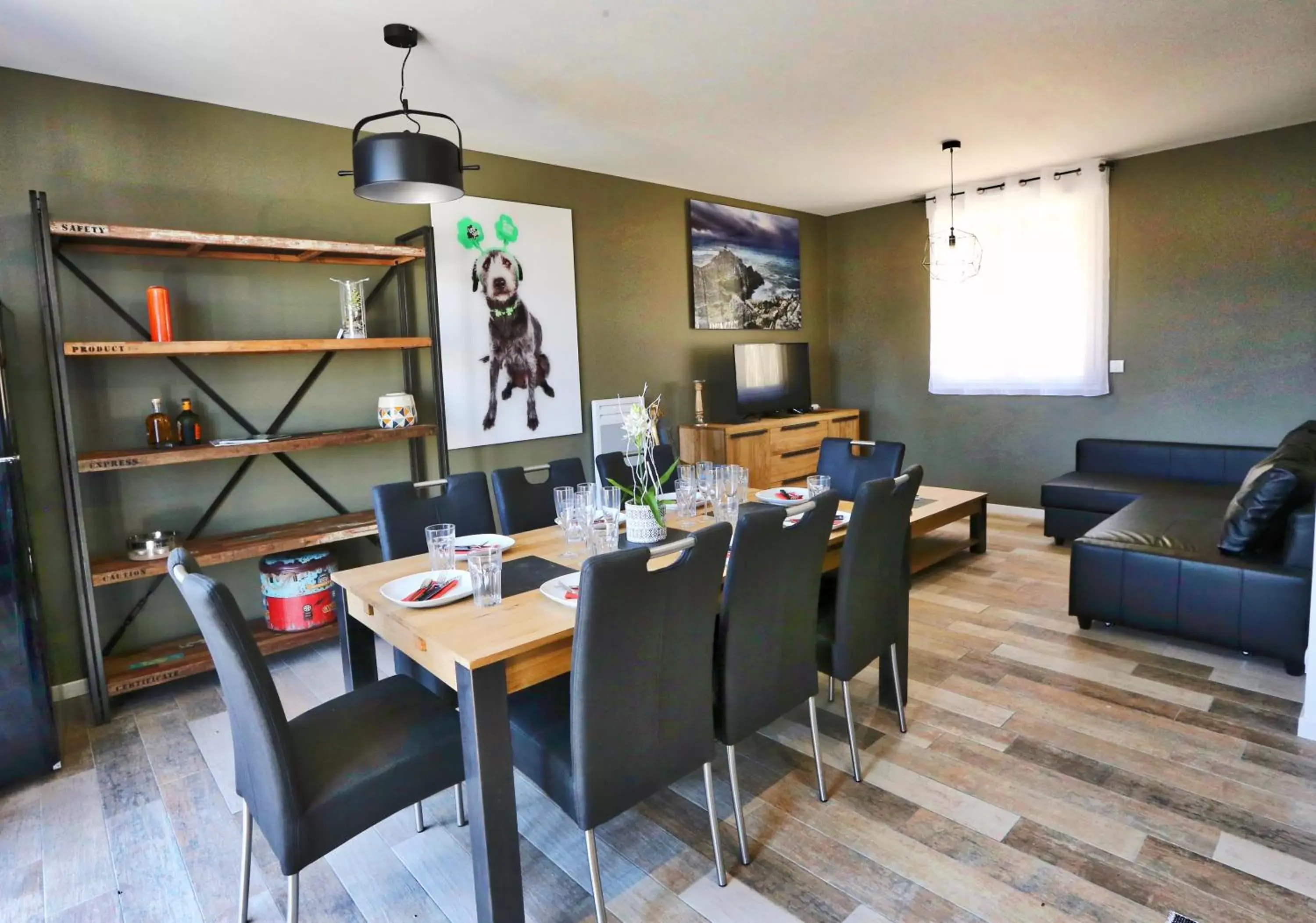 Dining Area in Domaine Le Sherwood