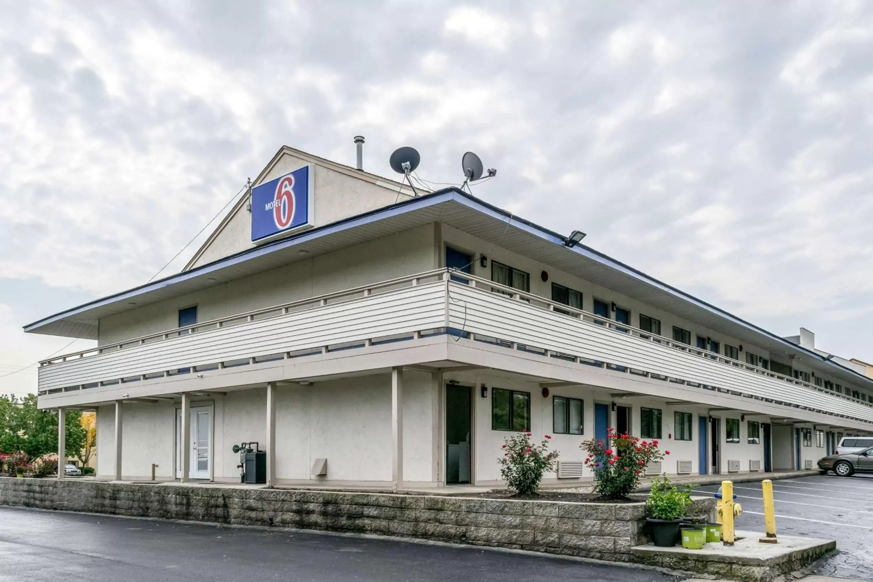 Property Building in Motel 6 Florence, KY - Cincinnati Airport