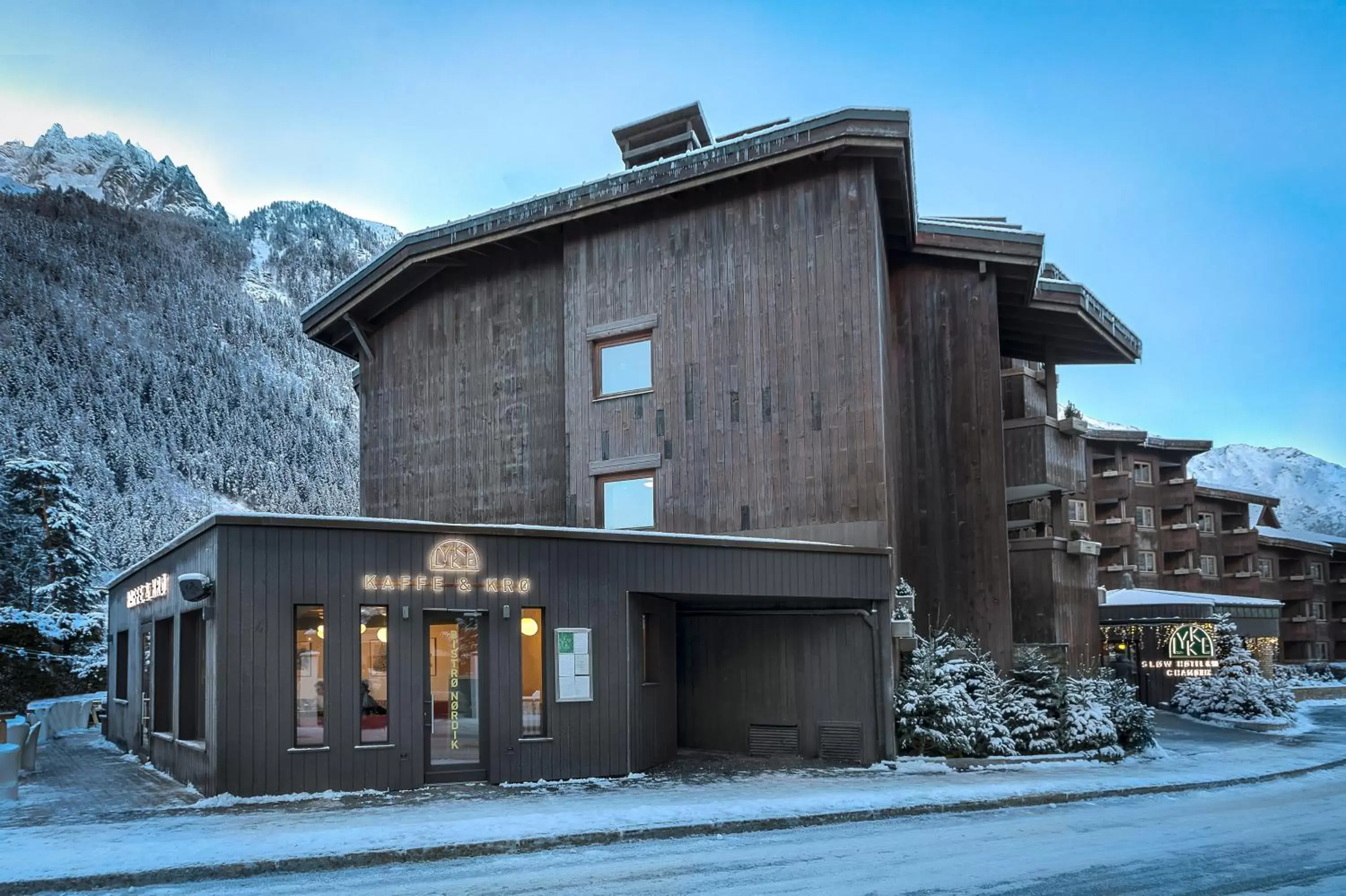 Property building, Winter in Mercure Chamonix Centre