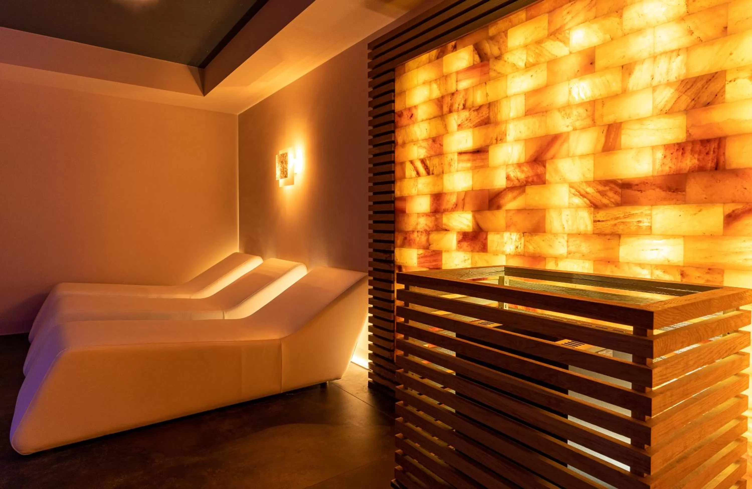 Spa and wellness centre/facilities, Bed in The Moon Boutique Hotel & Spa