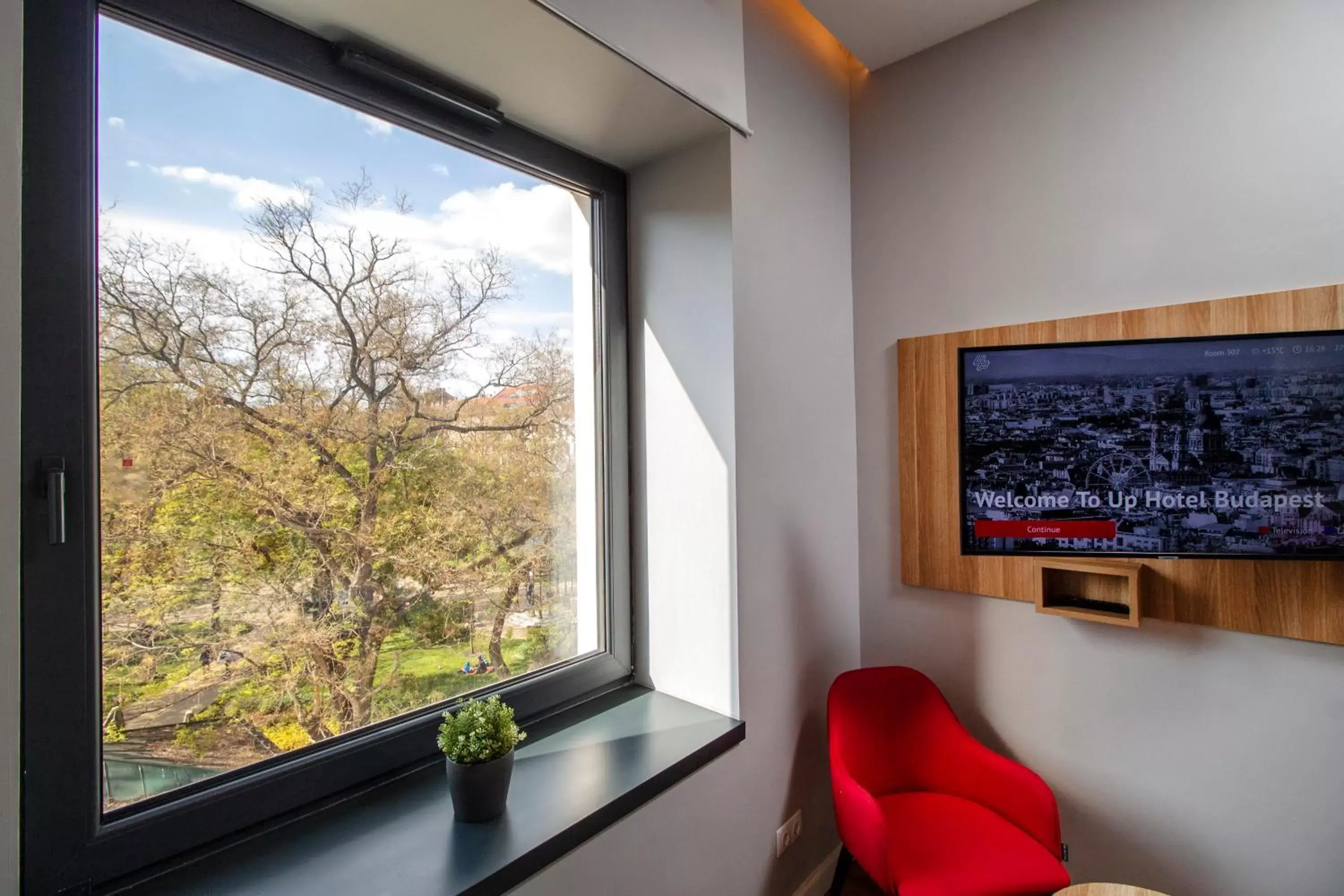 TV and multimedia in Up Hotel Budapest