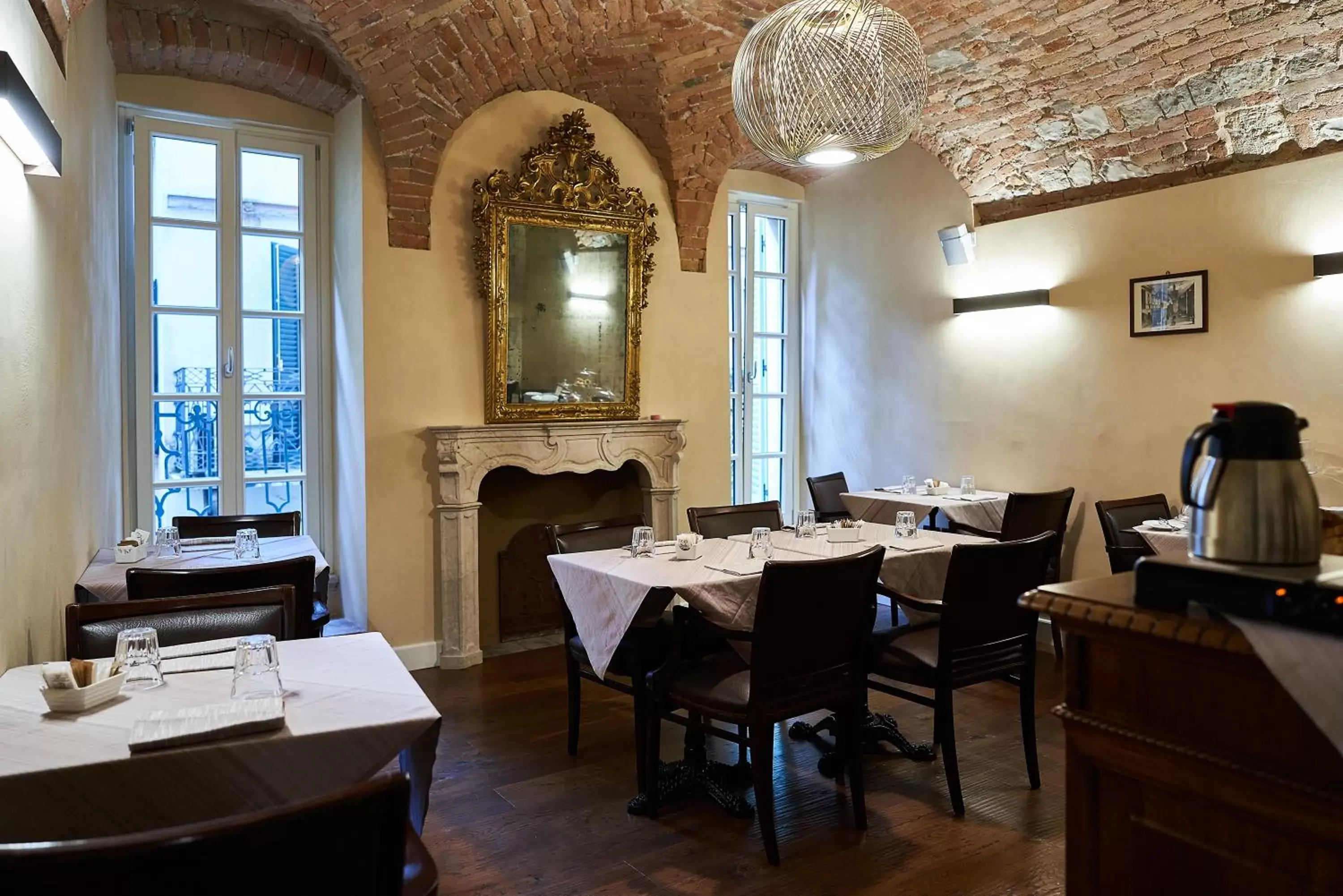 Restaurant/Places to Eat in Locanda delle Mercanzie
