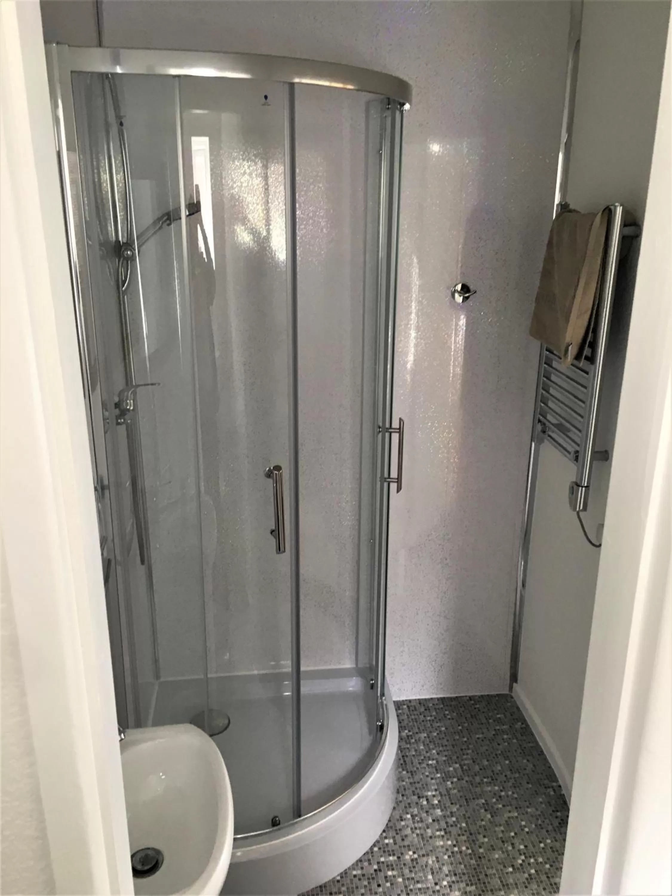 Shower in The Hopton Hotel