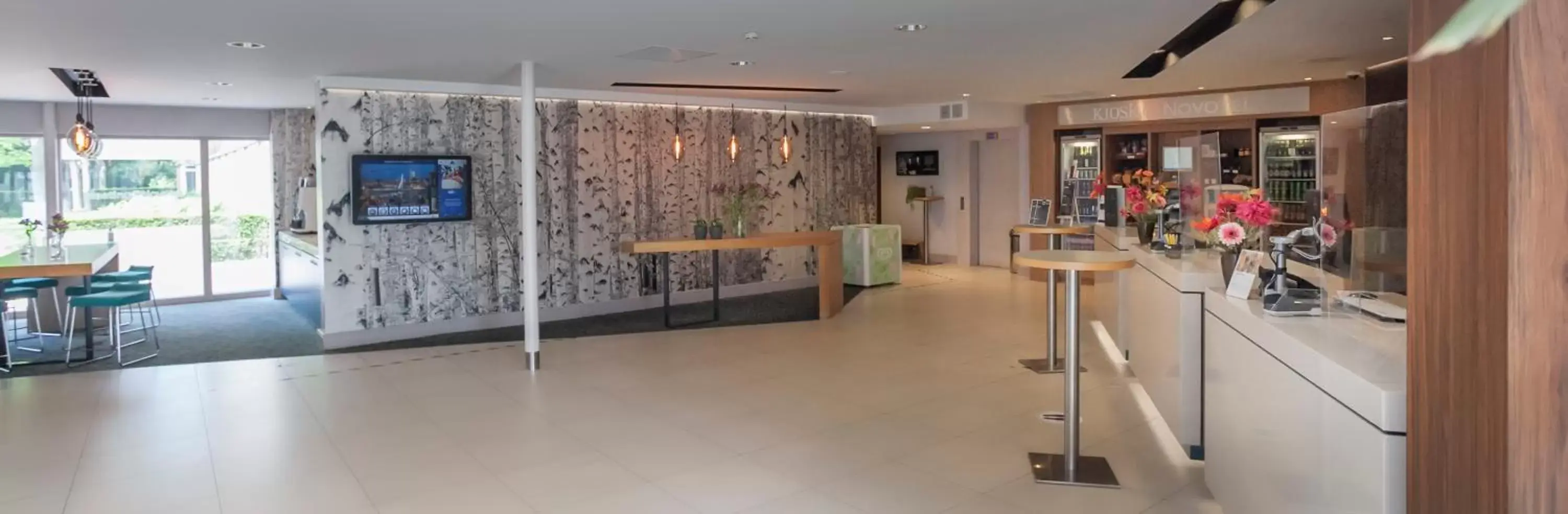 Lobby or reception in Novotel Rotterdam - Schiedam