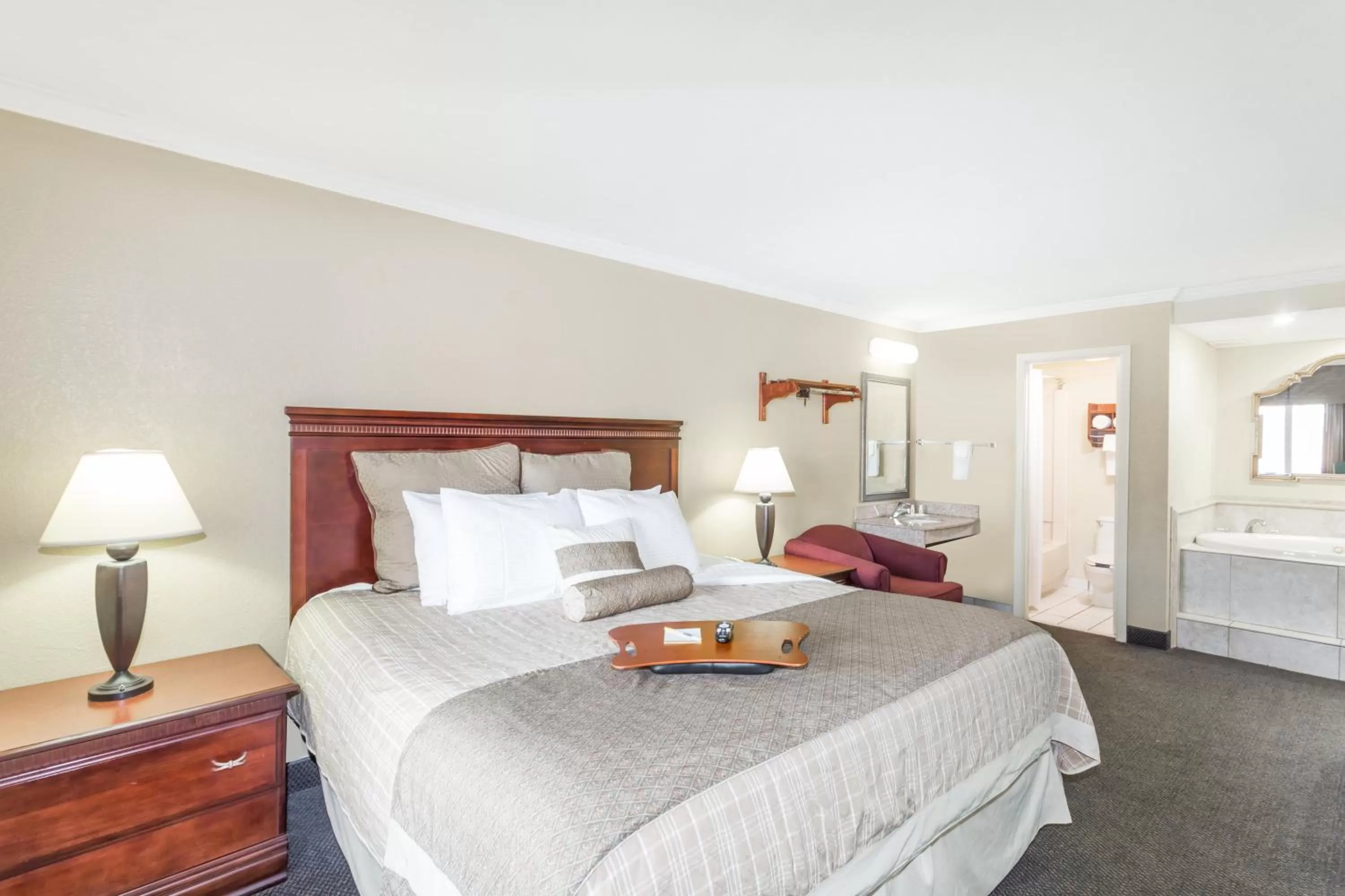 Bedroom, Bed in Days Inn by Wyndham Destin