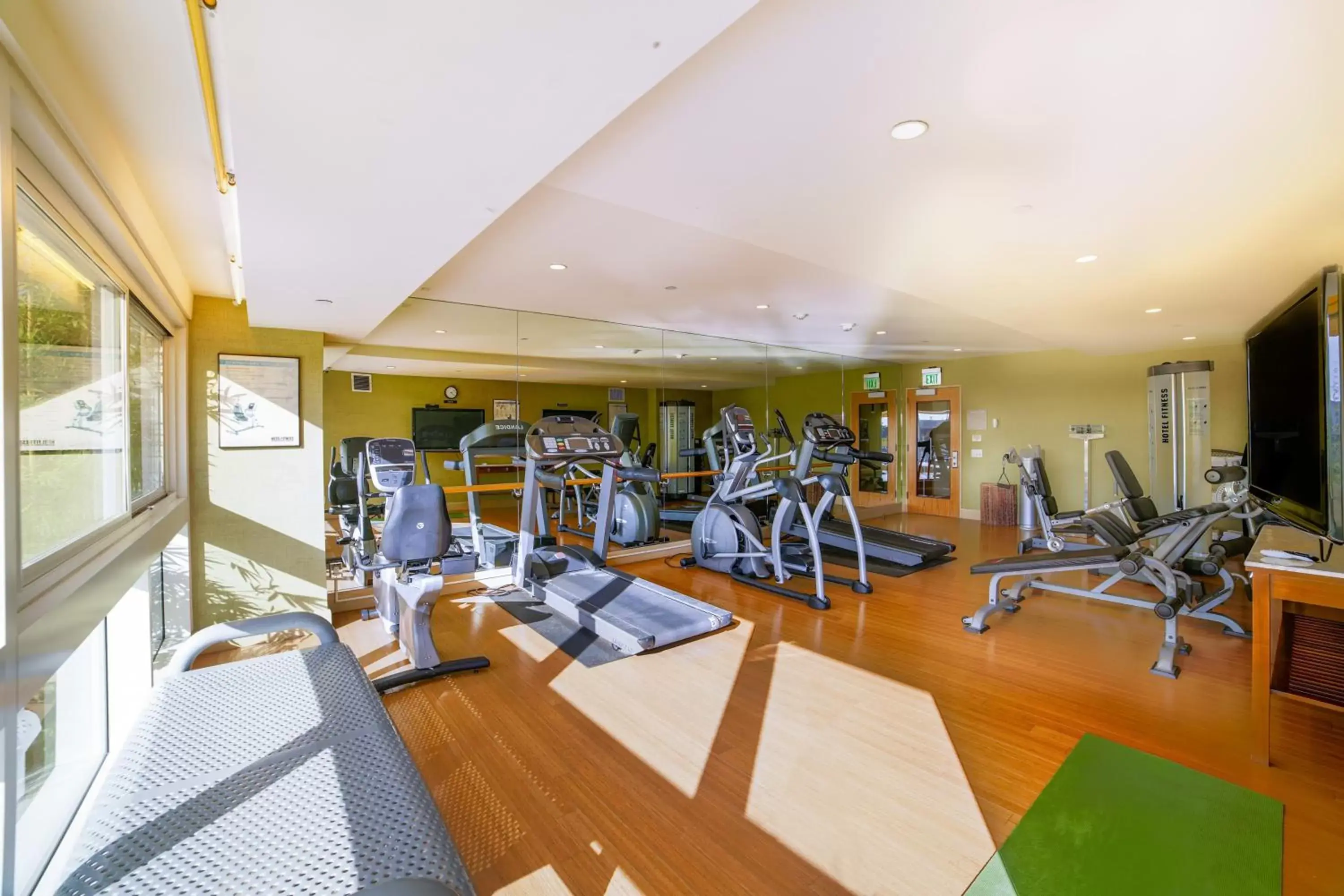 Fitness centre/facilities, Fitness Center/Facilities in Miyako Hybrid Hotel Torrance