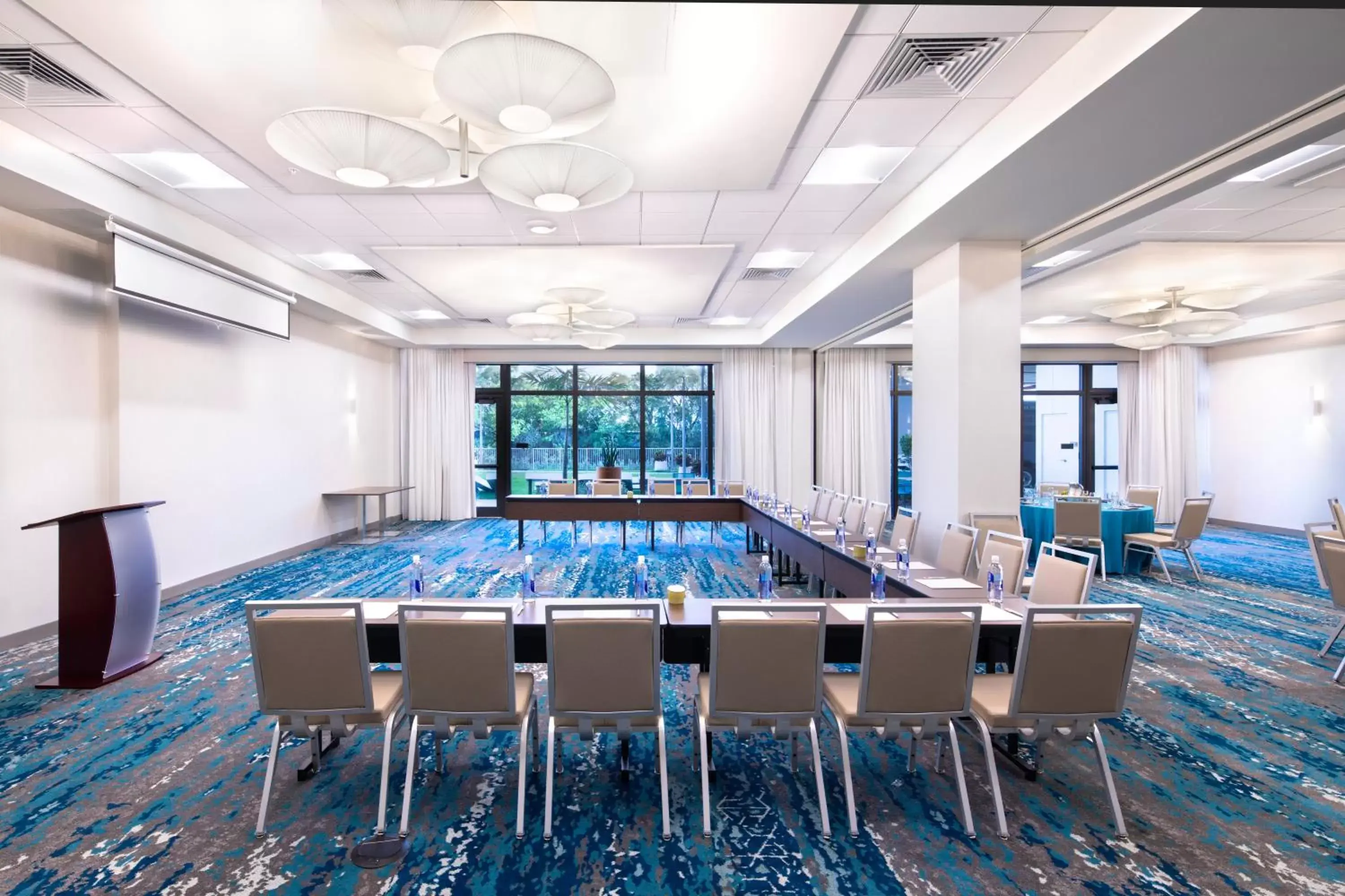 Meeting/conference room in EVEN Hotel Miami - Airport, an IHG Hotel
