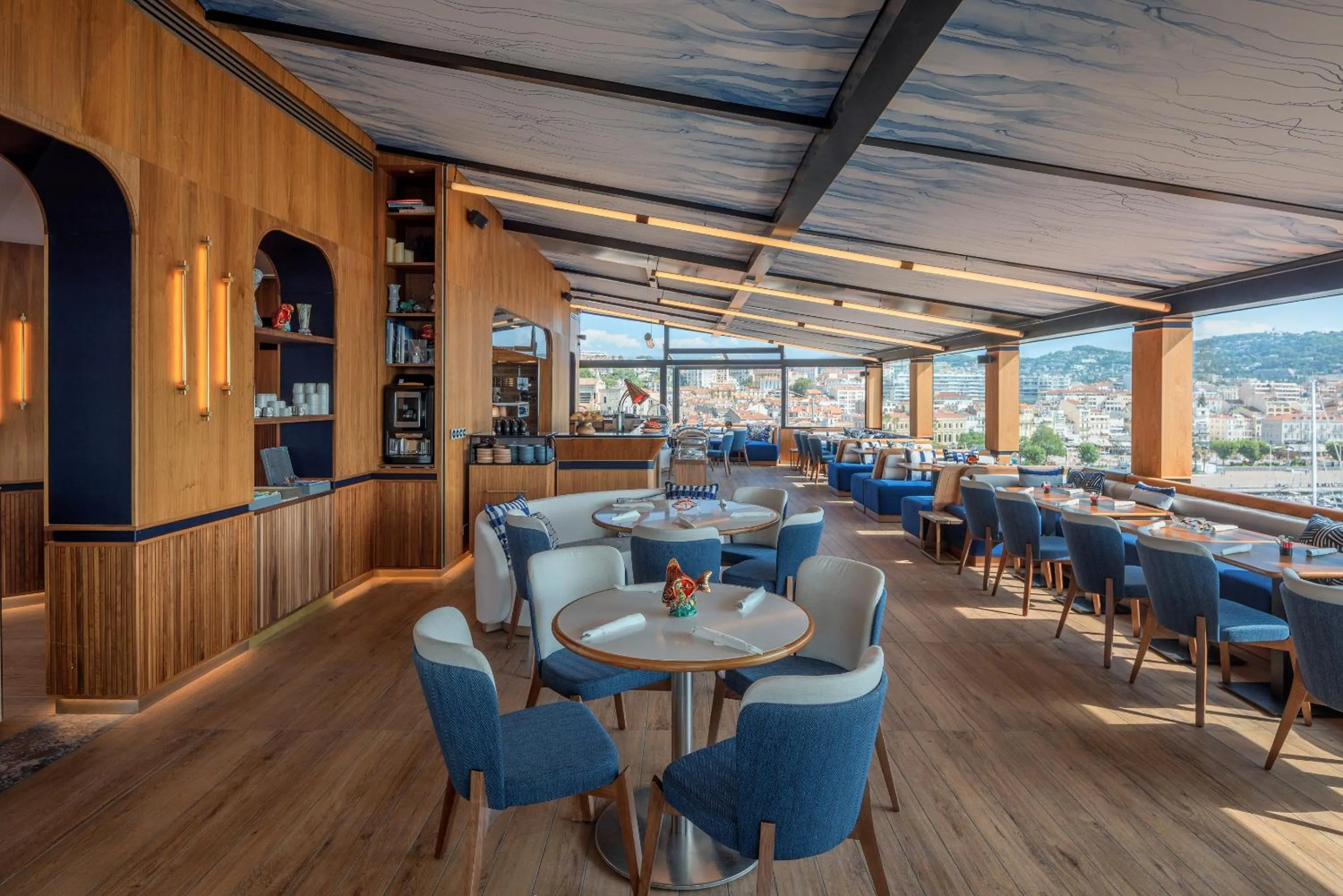 Restaurant/places to eat in Canopy by Hilton Cannes