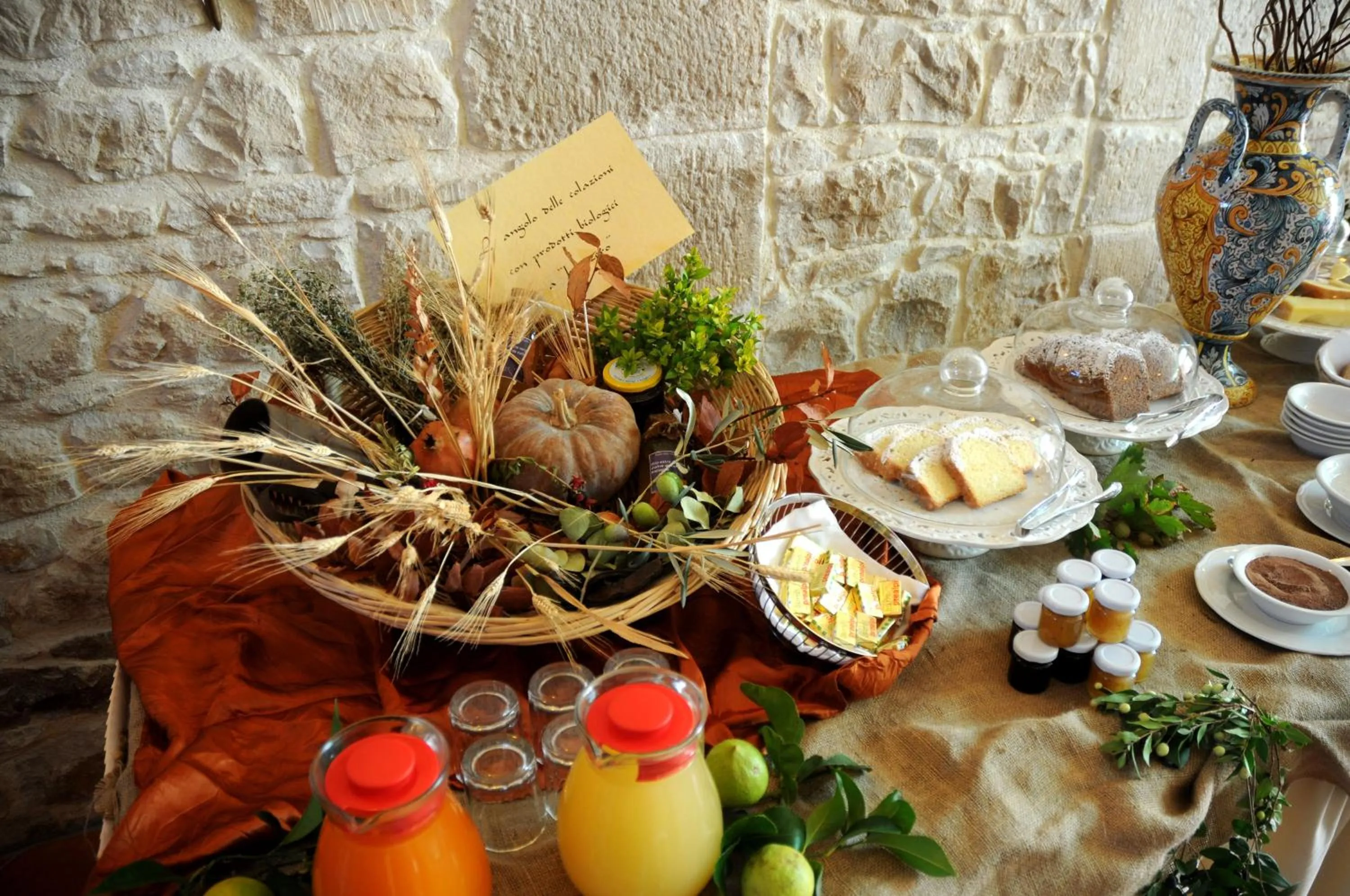 Food and drinks in Torre Don Virgilio Country Hotel