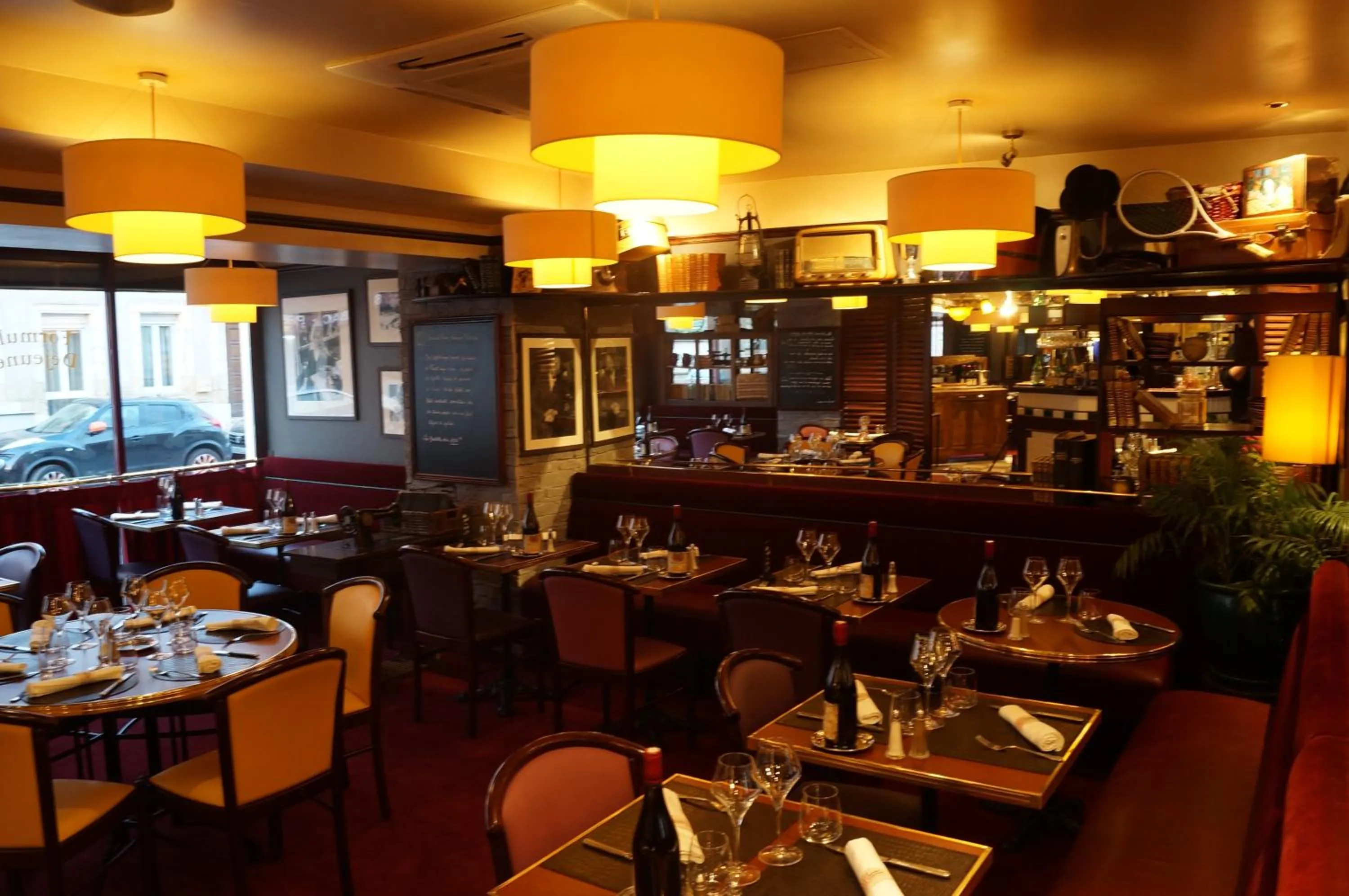 Restaurant/places to eat in Logis hôtel Au Relais Nivernais